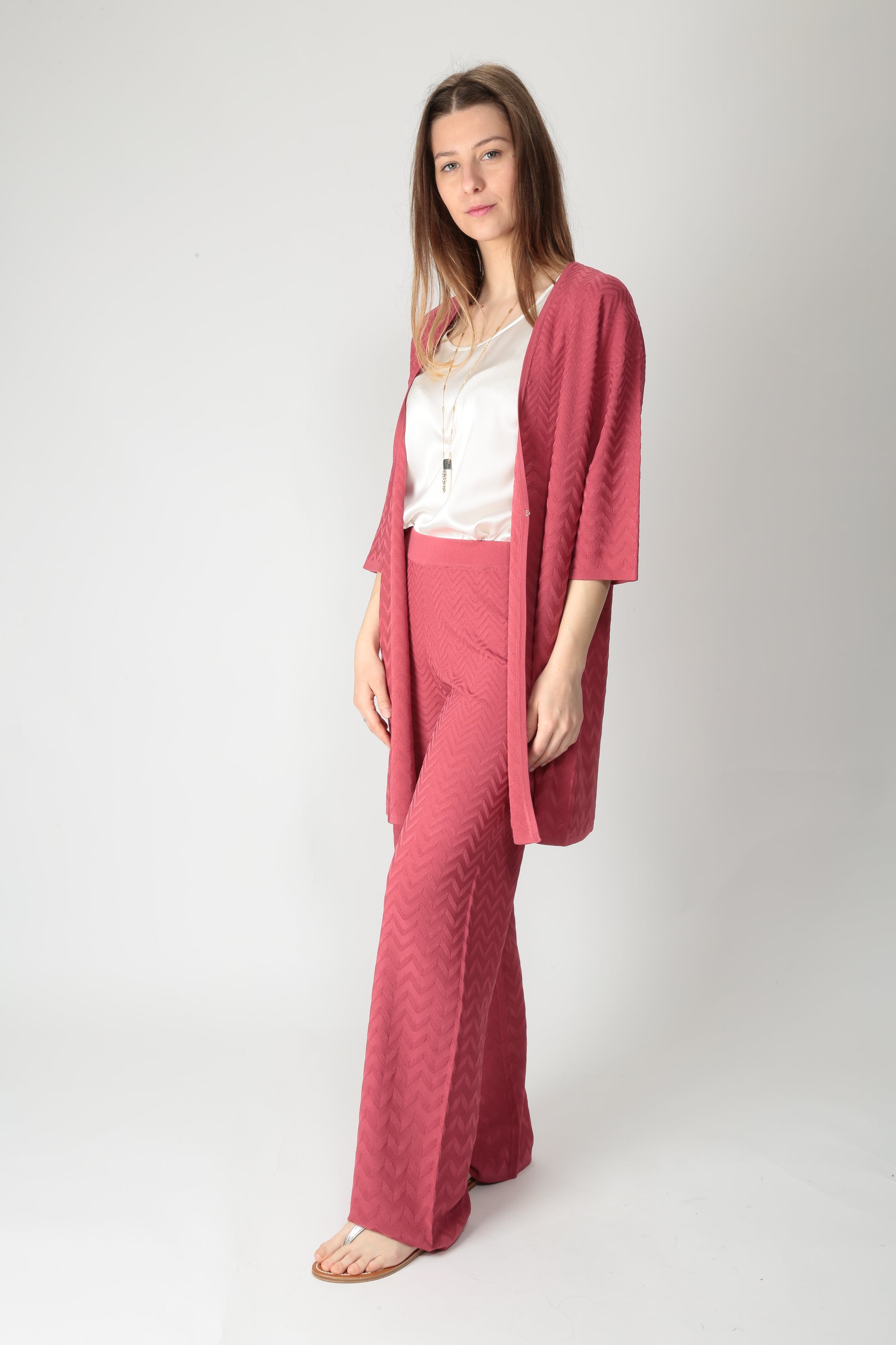 https://admin.shopify.com/store/gulieshop/products/15318340403549#:~:text=https%3A//www.gulieshop.it%20%E2%80%BA%20products%20%E2%80%BA%20maida%2Dmila%2Dcardigan%2Dlungo%2Dpunto%2Dzig%2Dzag%2D251m1035