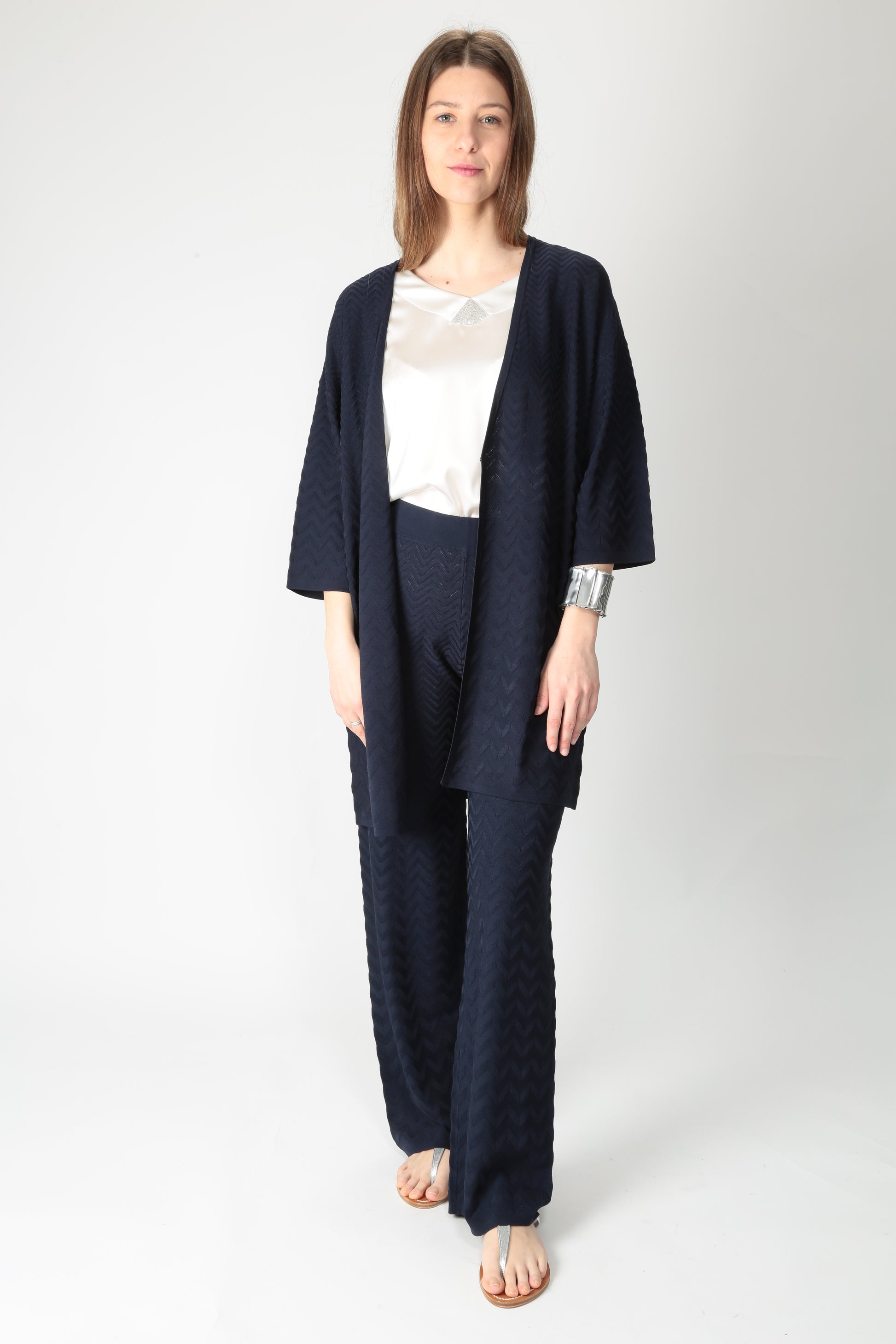 https://admin.shopify.com/store/gulieshop/products/15318340534621#:~:text=https%3A//www.gulieshop.it%20%E2%80%BA%20products%20%E2%80%BA%20maida%2Dmila%2Dcardigan%2Dlungo%2Dpunto%2Dzig%2Dzag%2D251m1035%2D1