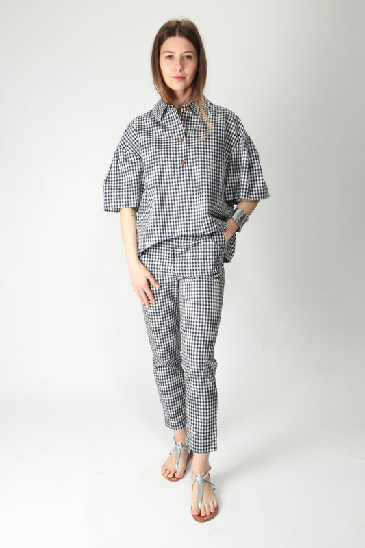 https://admin.shopify.com/store/gulieshop/products/15318316843357#:~:text=https%3A//www.gulieshop.it%20%E2%80%BA%20products%20%E2%80%BA%20maida%2Dmila%2Dpantalone%2Da%2Dsigaretta%2D251m1233