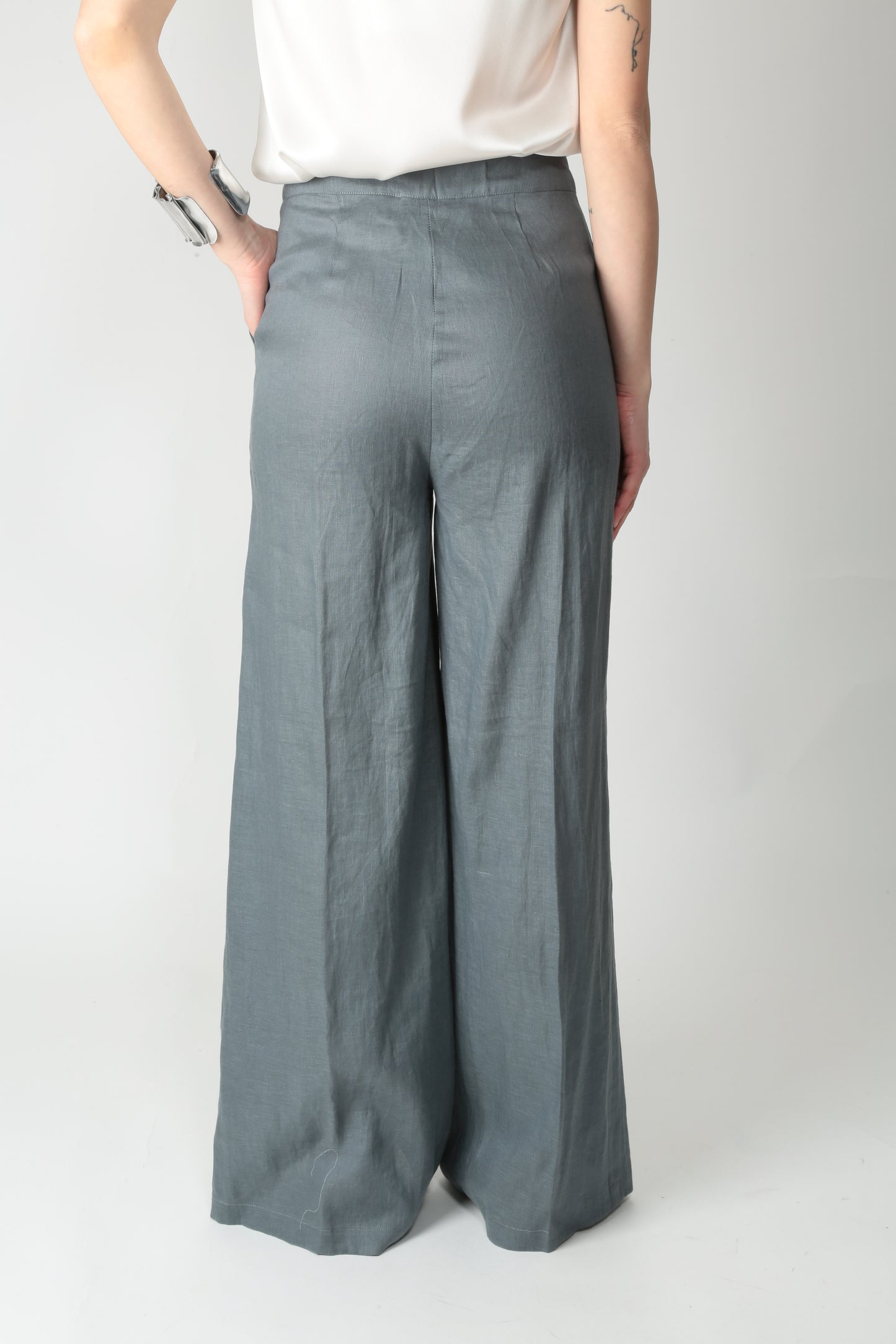 https://admin.shopify.com/store/gulieshop/products/15318341321053#:~:text=https%3A//www.gulieshop.it%20%E2%80%BA%20products%20%E2%80%BA%20maida%2Dmila%2Dpantalone%2Din%2Dlino%2D251m1311
