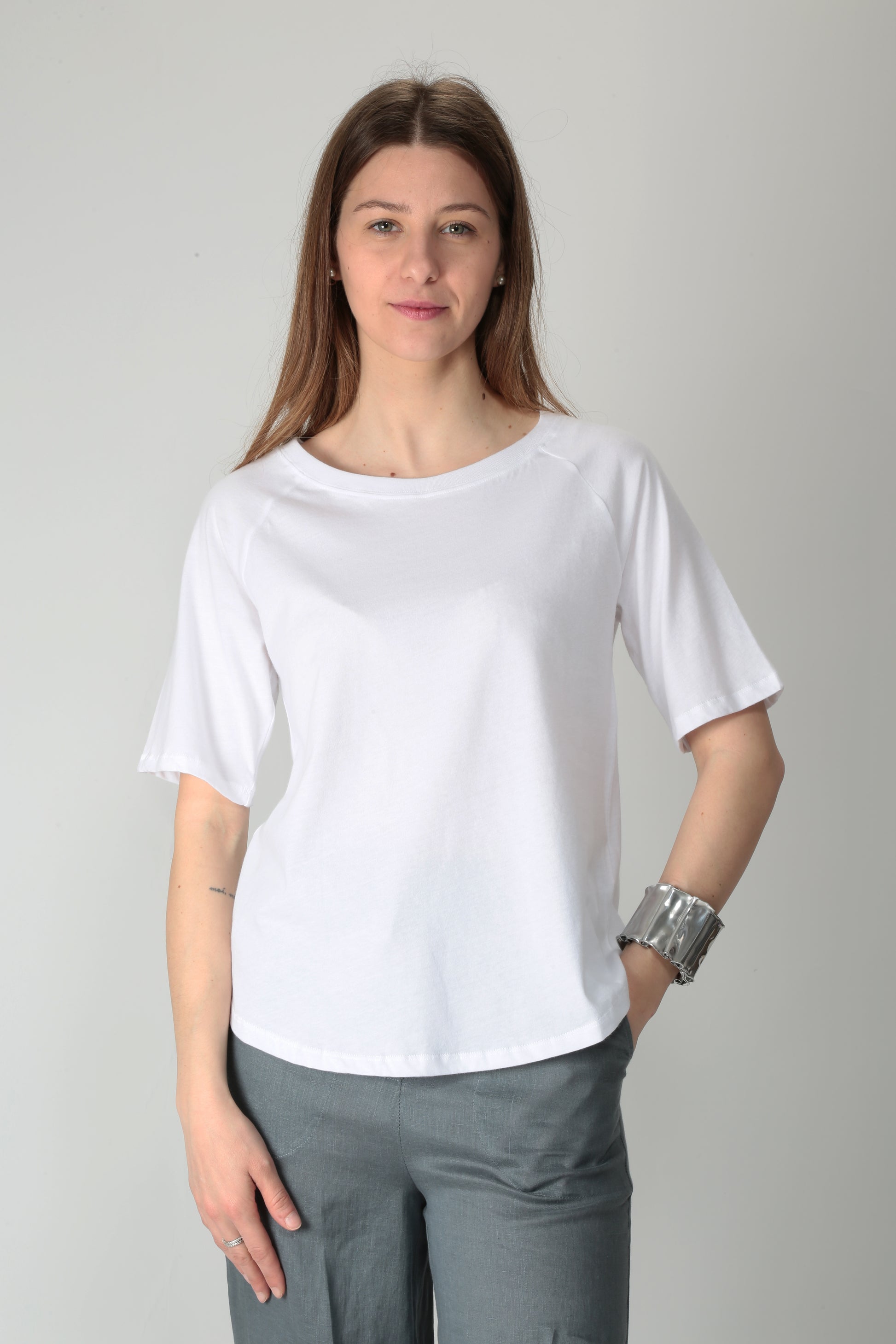 https://admin.shopify.com/store/gulieshop/products/15318371074397#:~:text=https%3A//www.gulieshop.it%20%E2%80%BA%20products%20%E2%80%BA%20majestic%2Dt%2Dshirt%2Din%2Dcotone%2Dorganico%2Dm007%2Dfts970