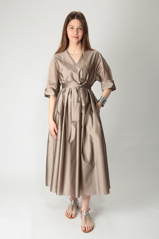 https://admin.shopify.com/store/gulieshop/products/15308849578333#:~:text=https%3A//www.gulieshop.it%20%E2%80%BA%20products%20%E2%80%BA%20s%2Dmaxmara%2Dabito%2Din%2Dtaffeta%2Dviola