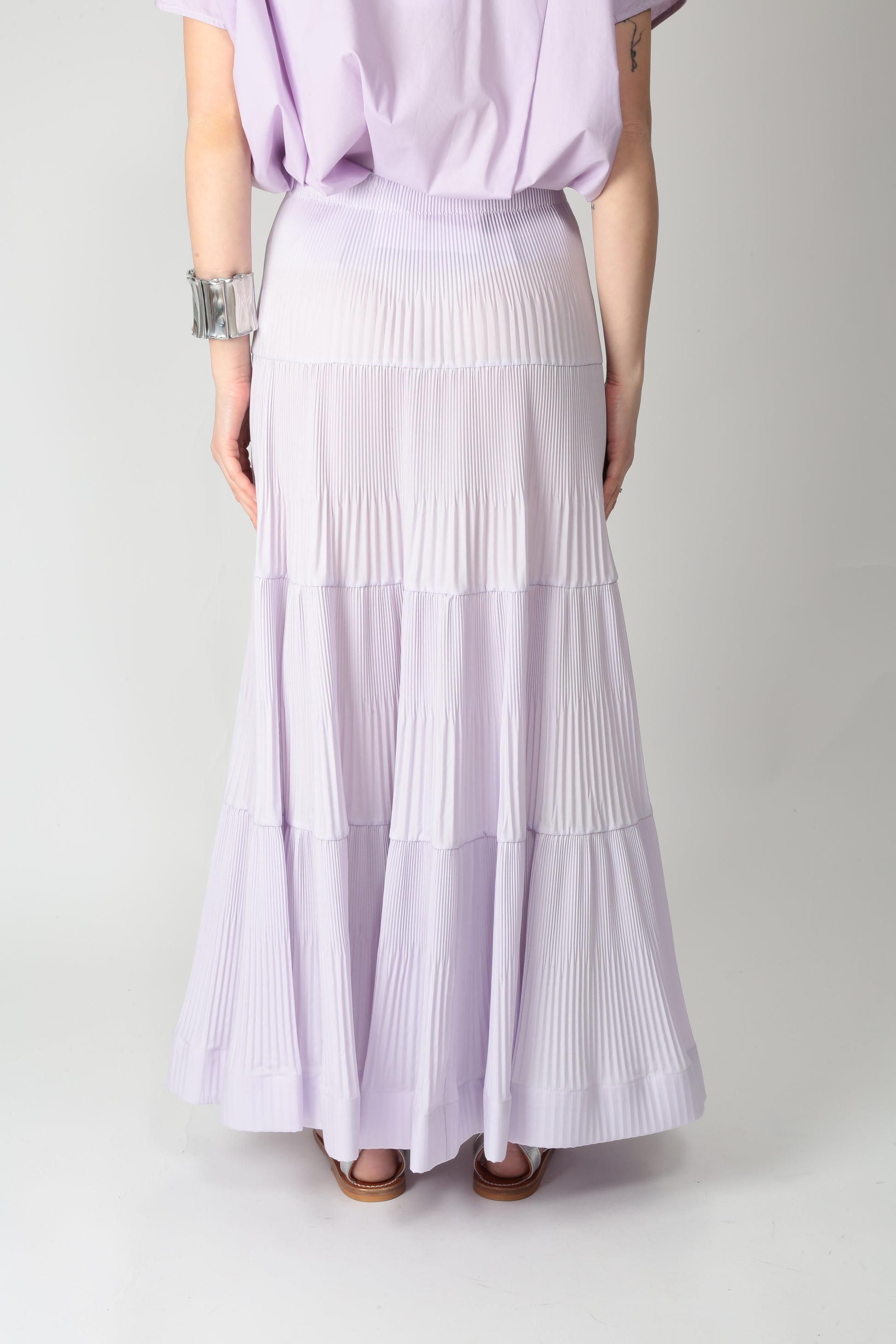 https://admin.shopify.com/store/gulieshop/products/15318316319069#:~:text=https%3A//www.gulieshop.it%20%E2%80%BA%20products%20%E2%80%BA%20meimeij%2Dgonna%2Dplisse%2Dampia%2Dm5el03