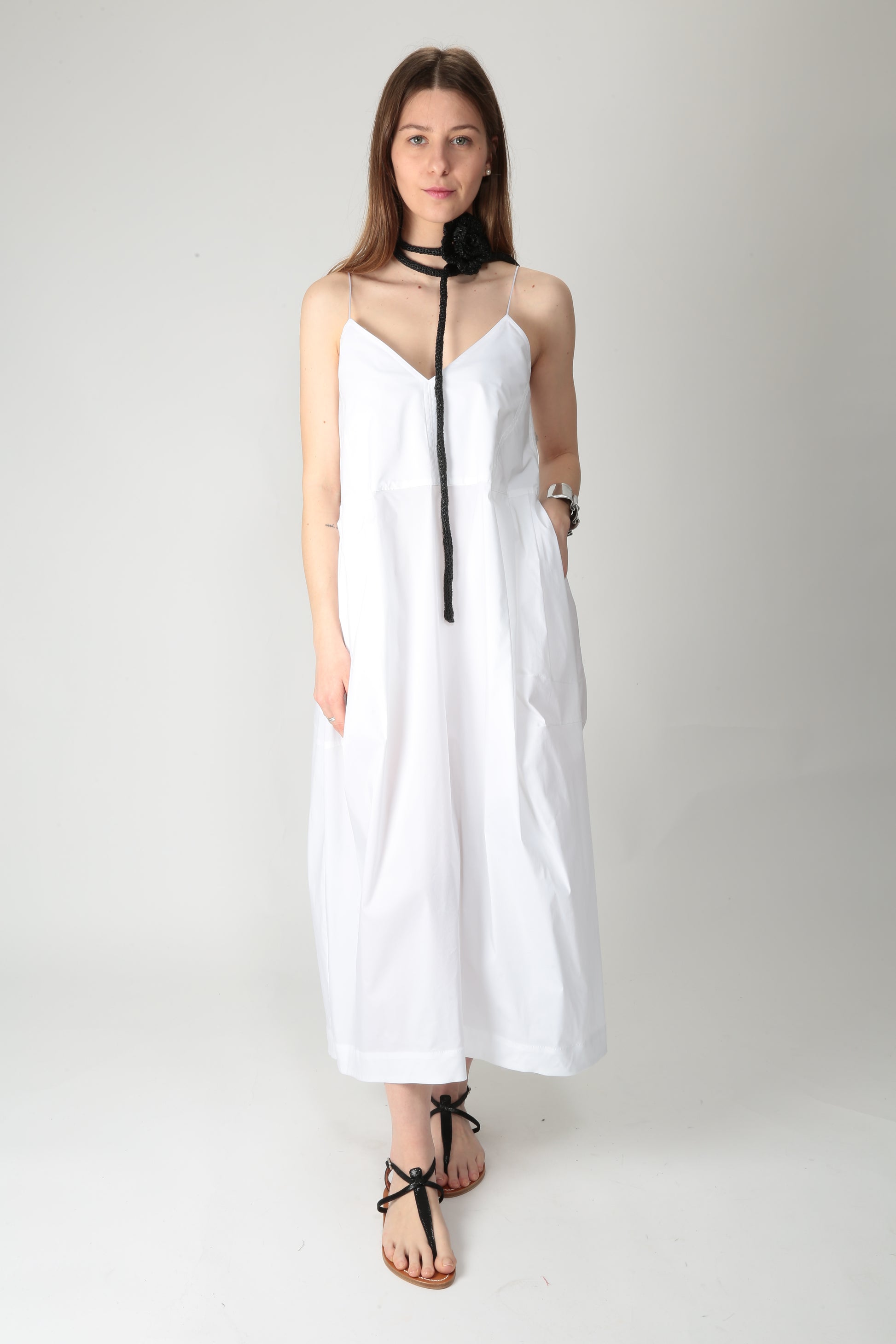 https://admin.shopify.com/store/gulieshop/products/15290034946397#:~:text=https%3A//www.gulieshop.it%20%E2%80%BA%20products%20%E2%80%BA%20l%2Dconti%2Dabito%2Dlungo%2Din%2Dcotone%2Desme%2Dl5sk22