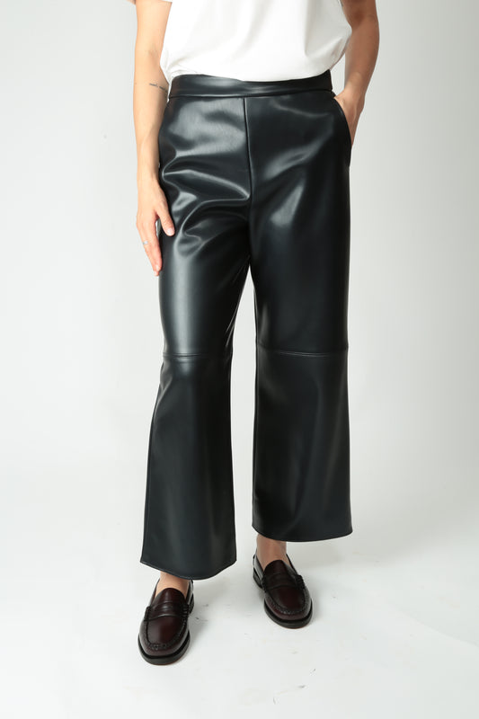 https://admin.shopify.com/store/gulieshop/products/15526146081117#:~:text=https%3A//www.gulieshop.it%20%E2%80%BA%20products%20%E2%80%BA%20s%2Dmaxmara%2Dpantalone%2Din%2Decopelle%2Damati