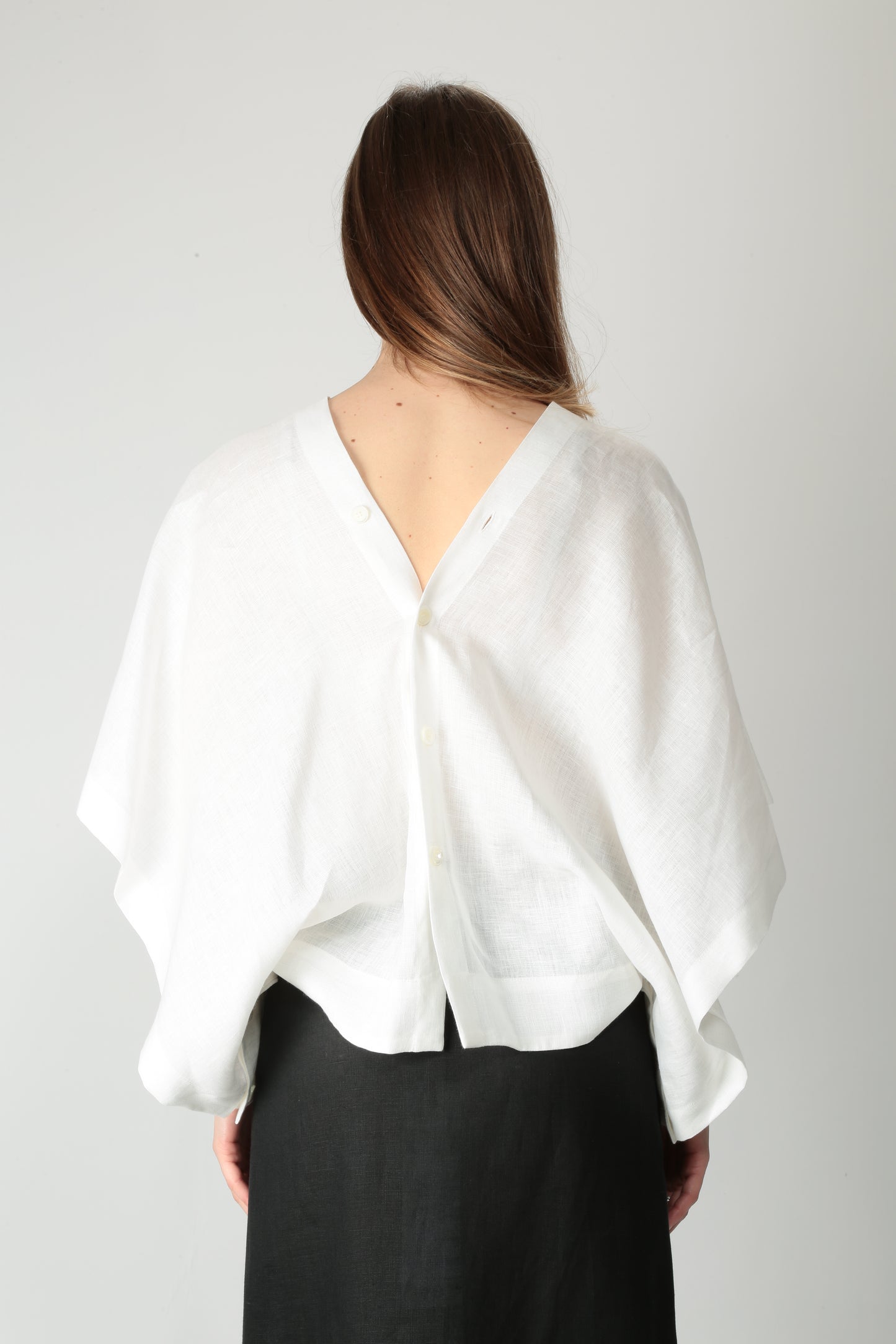 https://admin.shopify.com/store/gulieshop/products/15290034880861#:~:text=https%3A//www.gulieshop.it%20%E2%80%BA%20products%20%E2%80%BA%20l%2Dconti%2Dcamicia%2Din%2Dlino%2Dalexia%2Dl5sl08%2D1