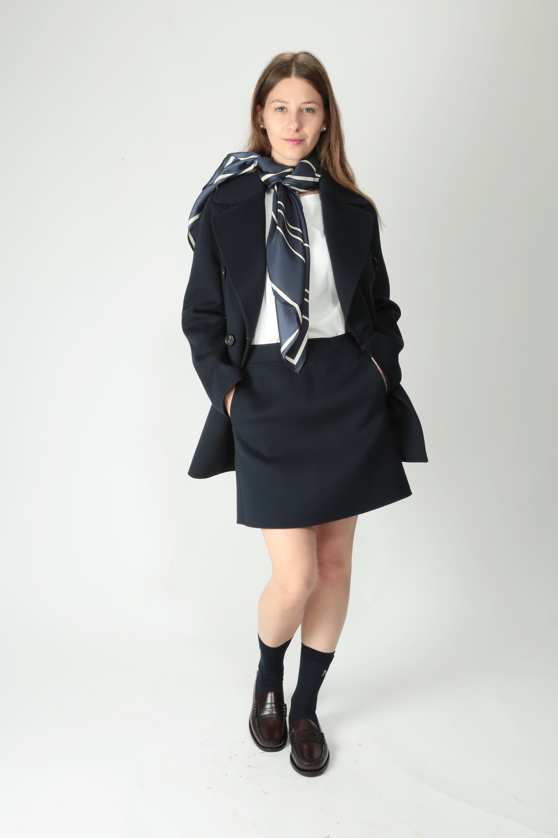https://admin.shopify.com/store/gulieshop/products/15526146048349#:~:text=https%3A//www.gulieshop.it%20%E2%80%BA%20products%20%E2%80%BA%20s%2Dmaxmara%2Dgonna%2Dcorta%2Din%2Dlana%2Daida
