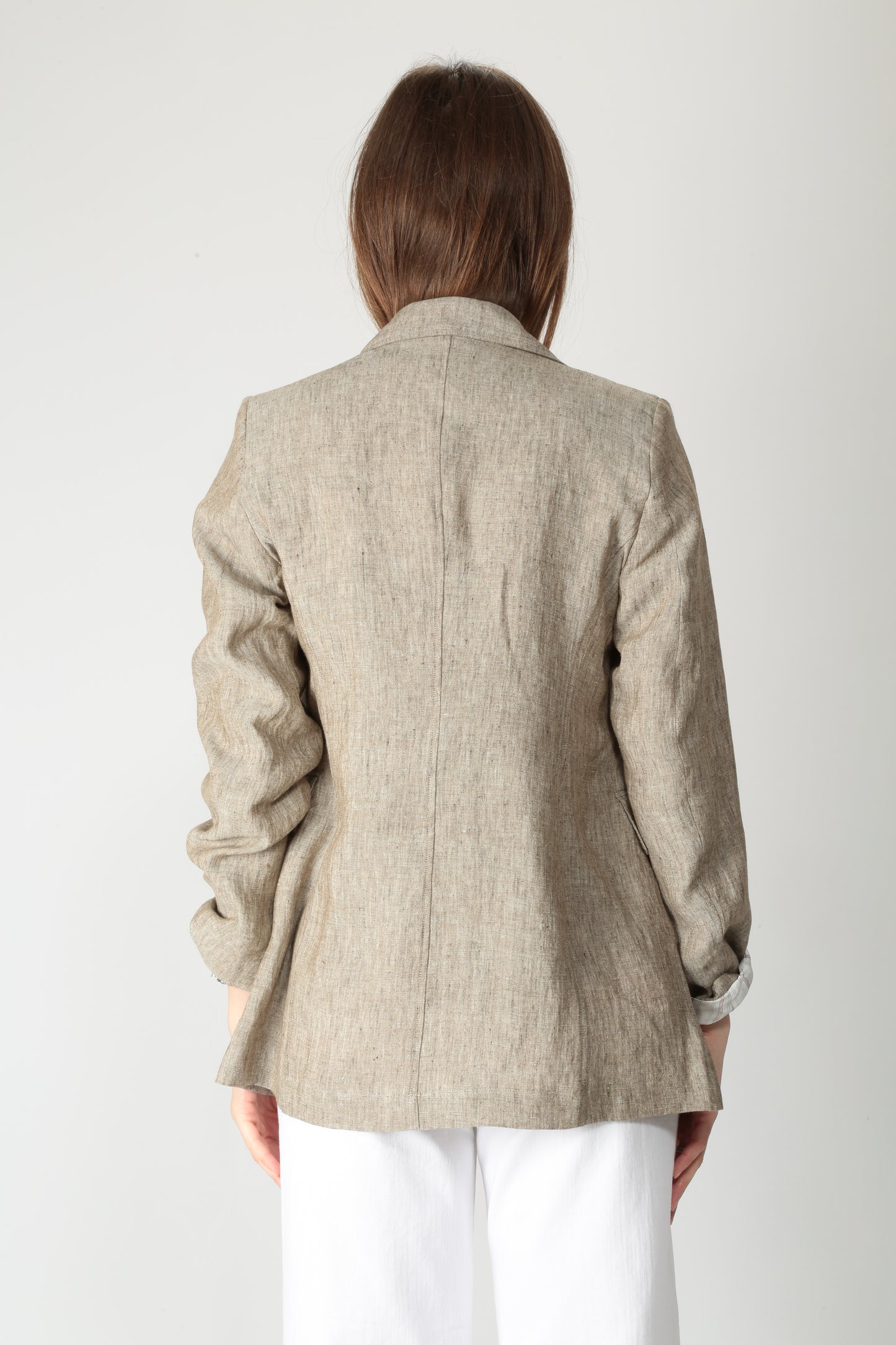 https://admin.shopify.com/store/gulieshop/products/15318342500701#:~:text=https%3A//www.gulieshop.it%20%E2%80%BA%20products%20%E2%80%BA%20diega%2Dgiacca%2Ddoppiopetto%2Din%2Dlino%2Dvitalo%2D10059%2Dveste