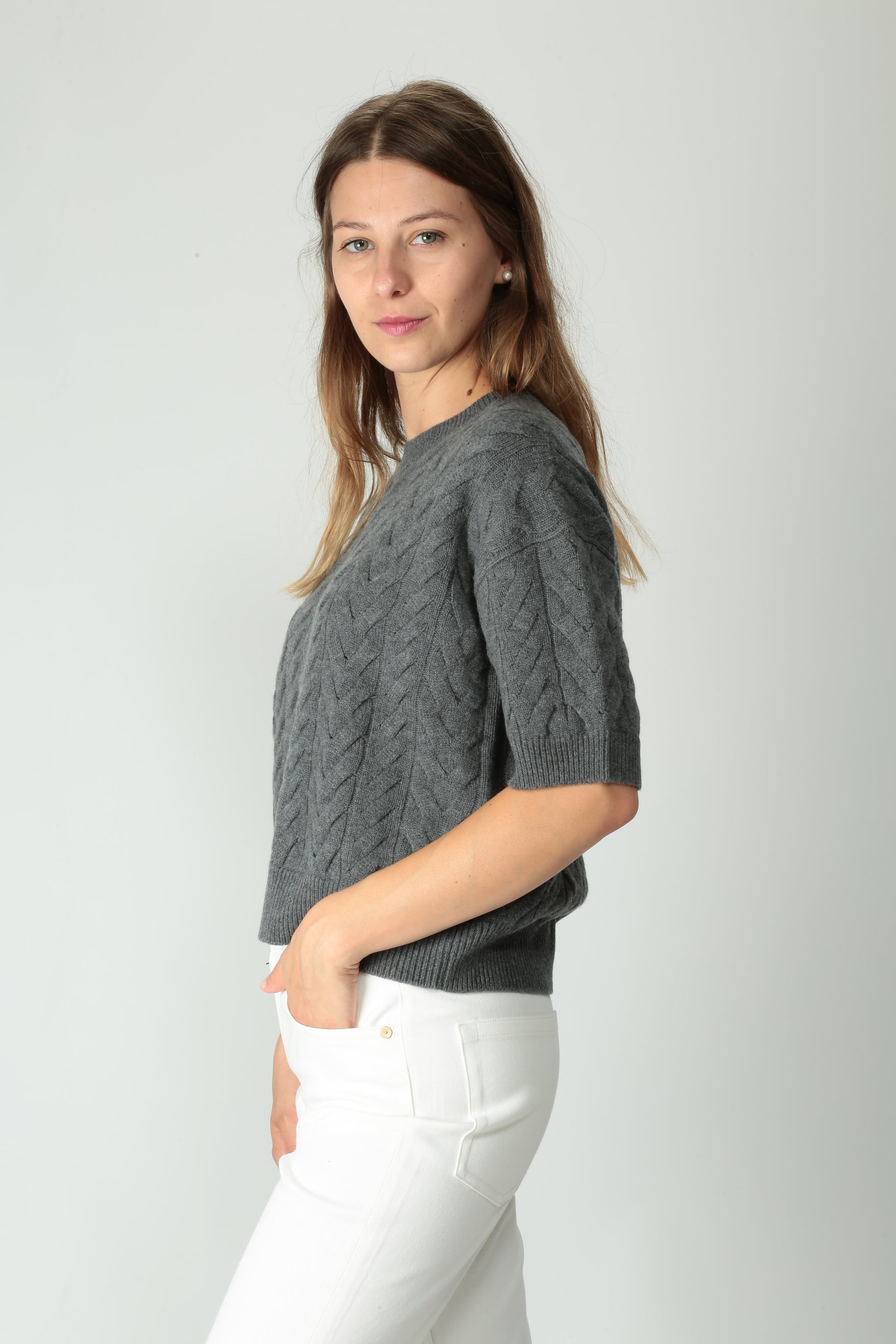 https://admin.shopify.com/store/gulieshop/products/15526145950045#:~:text=https%3A//www.gulieshop.it%20%E2%80%BA%20products%20%E2%80%BA%20s%2Dmaxmara%2Dmaglia%2Da%2Dtrecce%2Ddominus