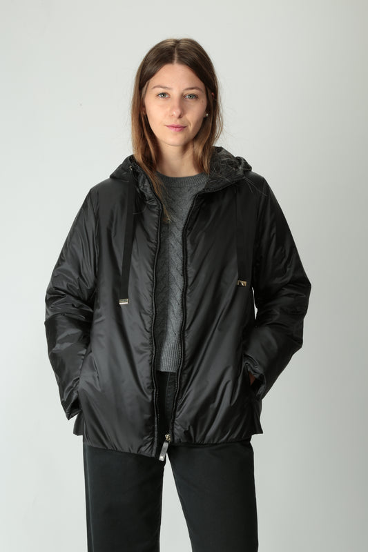 https://admin.shopify.com/store/gulieshop/products/15577928270173#:~:text=https%3A//www.gulieshop.it%20%E2%80%BA%20products%20%E2%80%BA%20maxmara%2Dthe%2Dcube%2Dgiacca%2Dimpermabile%2Dgreenh
