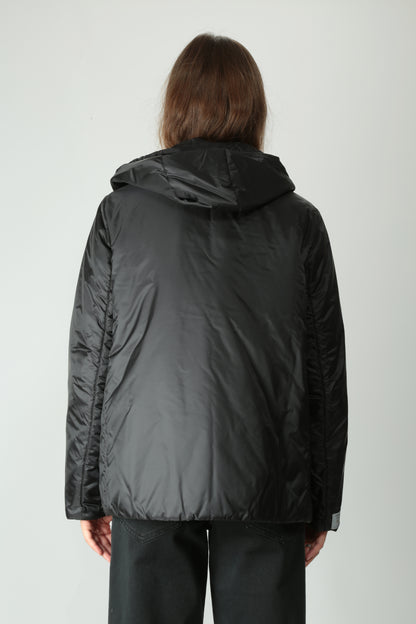 https://admin.shopify.com/store/gulieshop/products/15577928270173#:~:text=https%3A//www.gulieshop.it%20%E2%80%BA%20products%20%E2%80%BA%20maxmara%2Dthe%2Dcube%2Dgiacca%2Dimpermabile%2Dgreenh