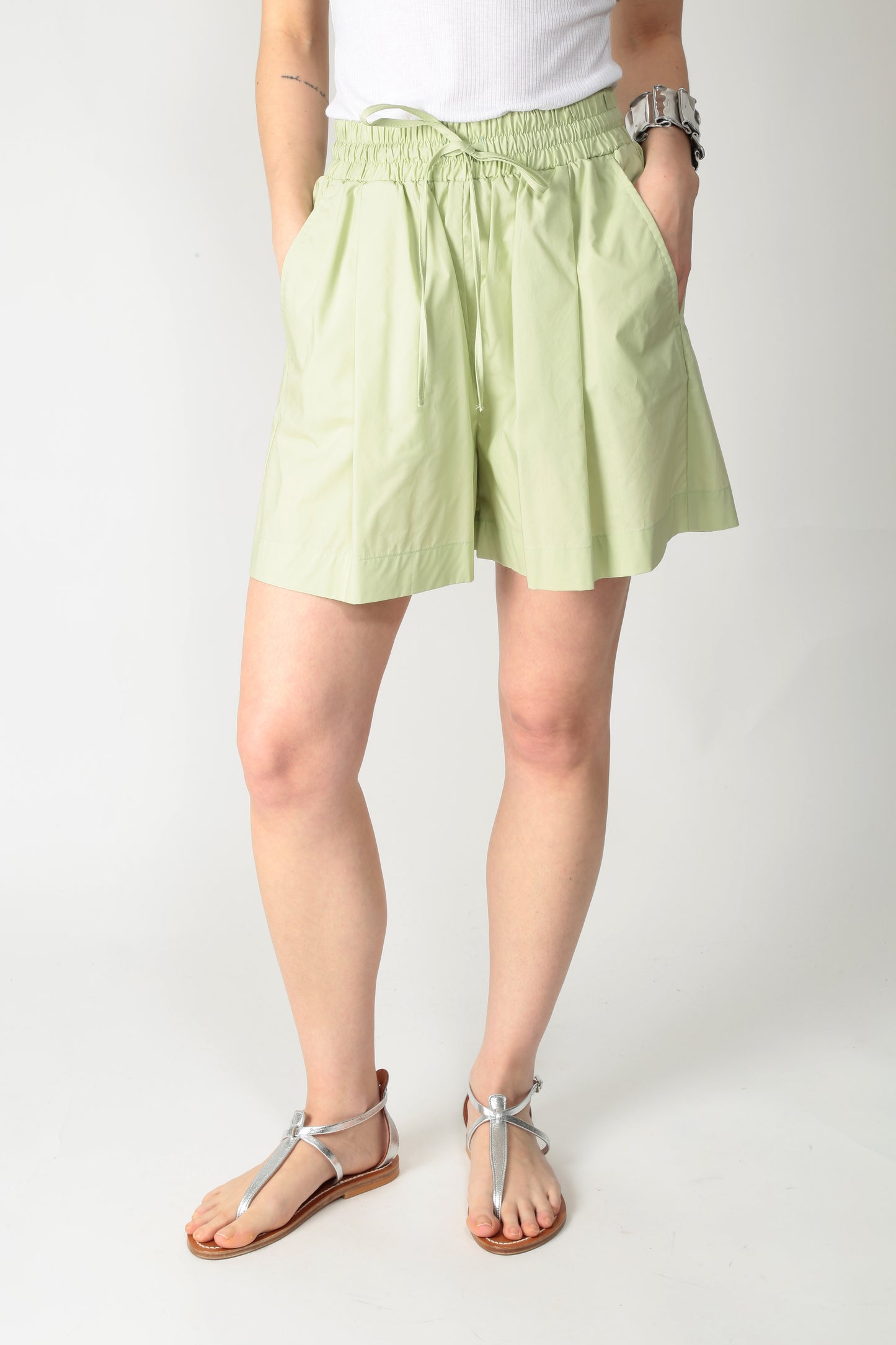 https://admin.shopify.com/store/gulieshop/products/15318342205789#:~:text=https%3A//www.gulieshop.it%20%E2%80%BA%20products%20%E2%80%BA%20solotre%2Dshort%2Din%2Dcotone%2Dm1d0116