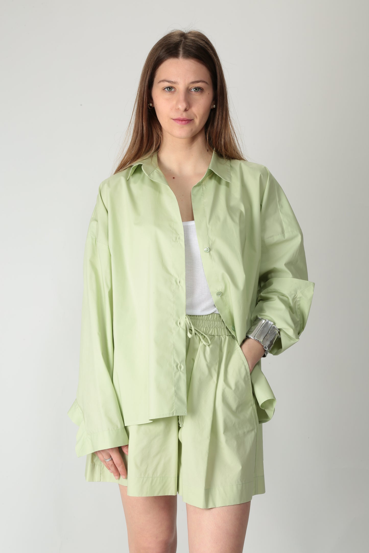 https://admin.shopify.com/store/gulieshop/products/15318342205789#:~:text=https%3A//www.gulieshop.it%20%E2%80%BA%20products%20%E2%80%BA%20solotre%2Dshort%2Din%2Dcotone%2Dm1d0116
