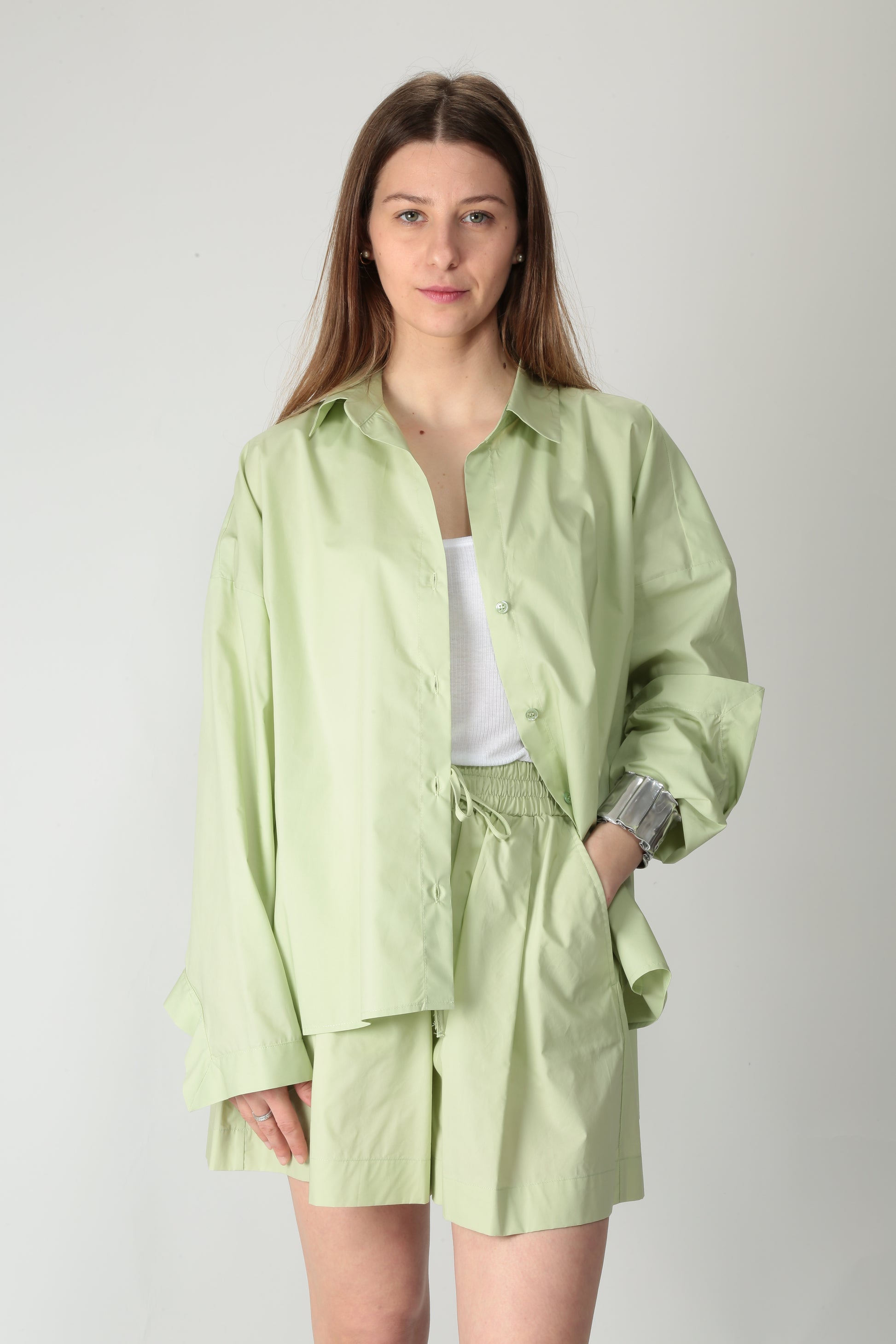 https://admin.shopify.com/store/gulieshop/products/15318342205789#:~:text=https%3A//www.gulieshop.it%20%E2%80%BA%20products%20%E2%80%BA%20solotre%2Dshort%2Din%2Dcotone%2Dm1d0116
