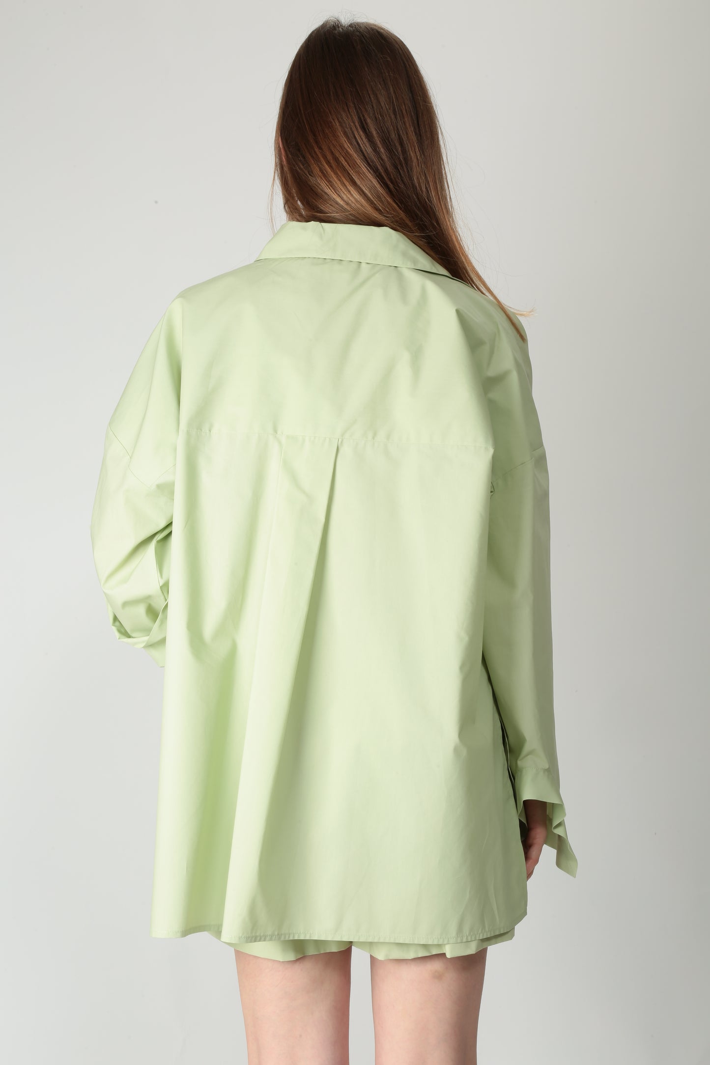 https://admin.shopify.com/store/gulieshop/products/15318342107485#:~:text=https%3A//www.gulieshop.it%20%E2%80%BA%20products%20%E2%80%BA%20solotre%2Dcamicia%2Doversize%2Din%2Dcotone%2Dm1d0220
