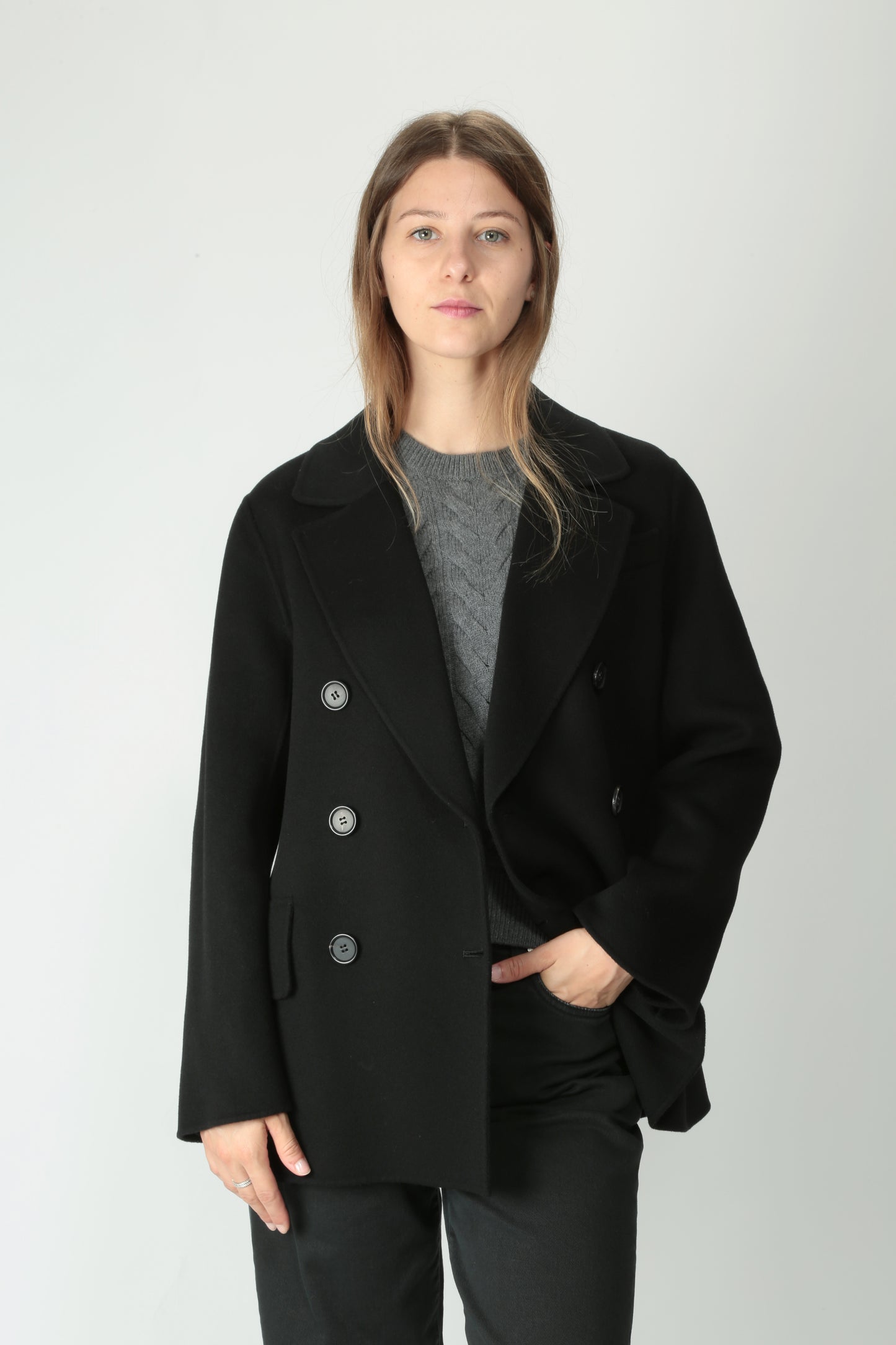 https://admin.shopify.com/store/gulieshop/products/15526145982813#:~:text=https%3A//www.gulieshop.it%20%E2%80%BA%20products%20%E2%80%BA%20s%2Dmaxmara%2Dgiacca%2Ddoppiopetto%2Din%2Dlana%2Dlukas