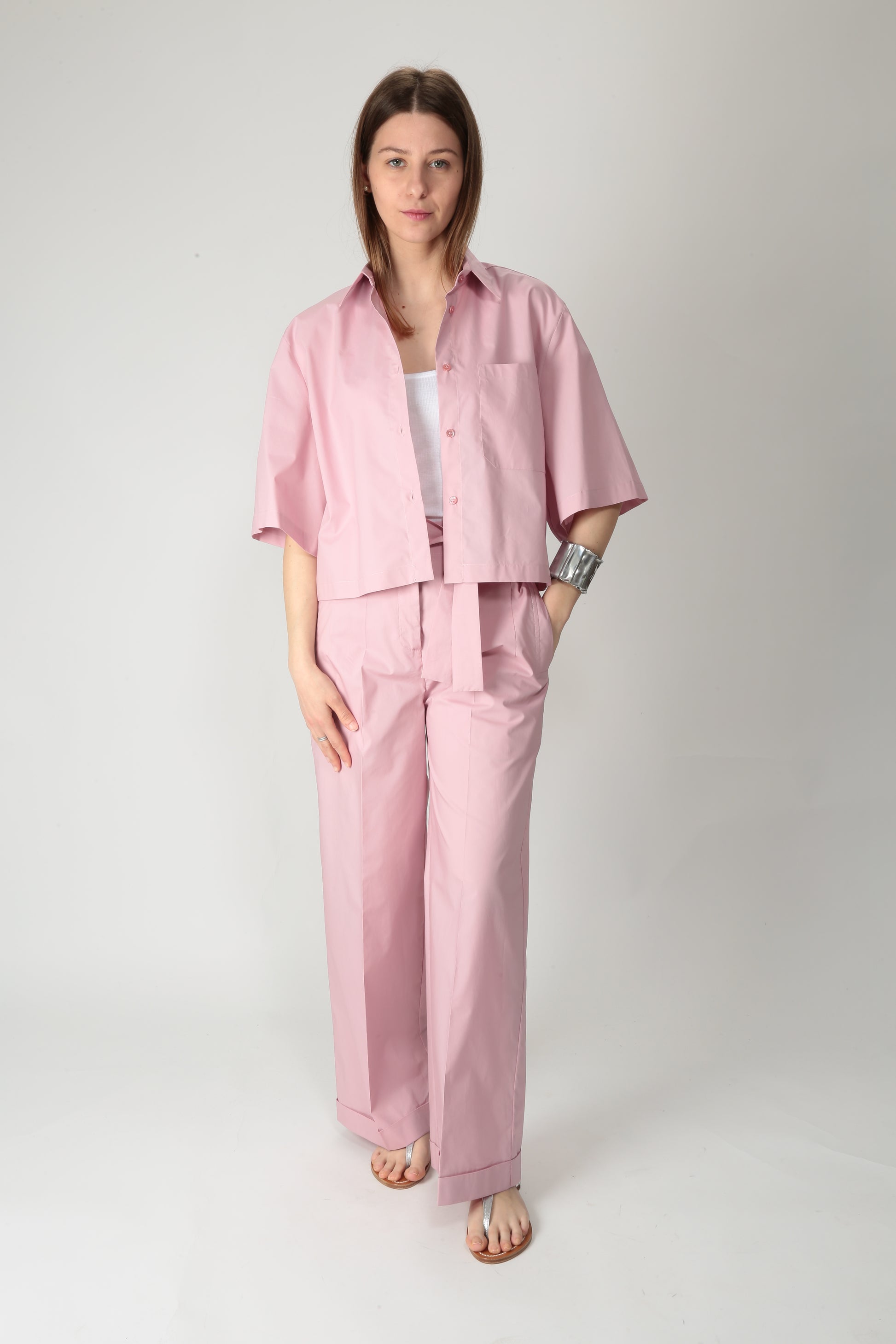 https://admin.shopify.com/store/gulieshop/products/15318341943645#:~:text=https%3A//www.gulieshop.it%20%E2%80%BA%20products%20%E2%80%BA%20solotre%2Dpantalone%2Dampio%2Dcon%2Dcintura%2Dm1d0209%2D2