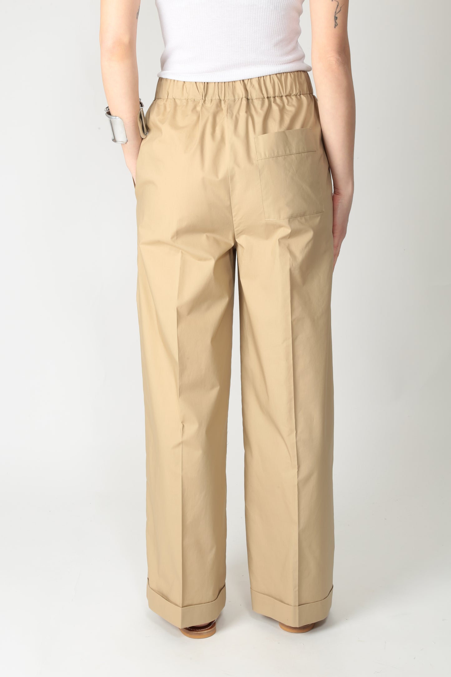 https://admin.shopify.com/store/gulieshop/products/15318341878109#:~:text=https%3A//www.gulieshop.it%20%E2%80%BA%20products%20%E2%80%BA%20solotre%2Dpantalone%2Dampio%2Dcon%2Dcintura%2Dm1d0209%2D1