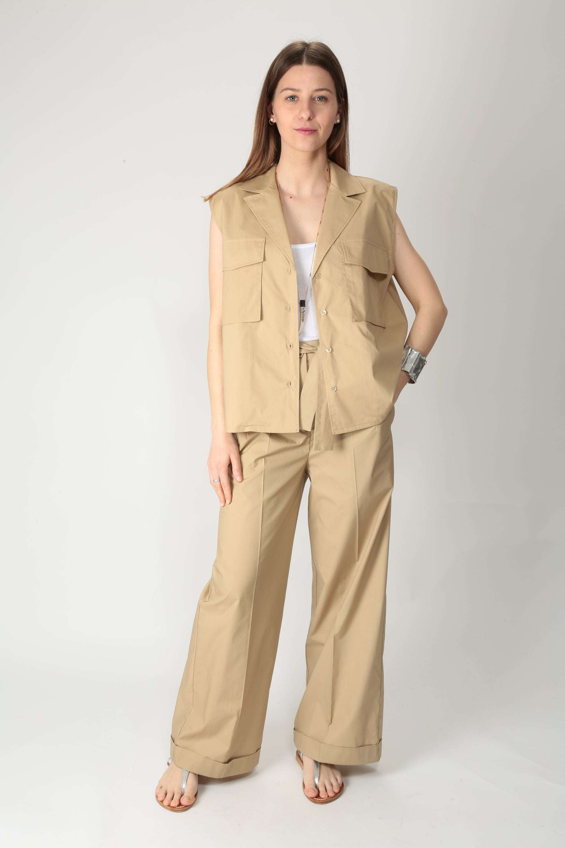 https://admin.shopify.com/store/gulieshop/products/15318341878109#:~:text=https%3A//www.gulieshop.it%20%E2%80%BA%20products%20%E2%80%BA%20solotre%2Dpantalone%2Dampio%2Dcon%2Dcintura%2Dm1d0209%2D1