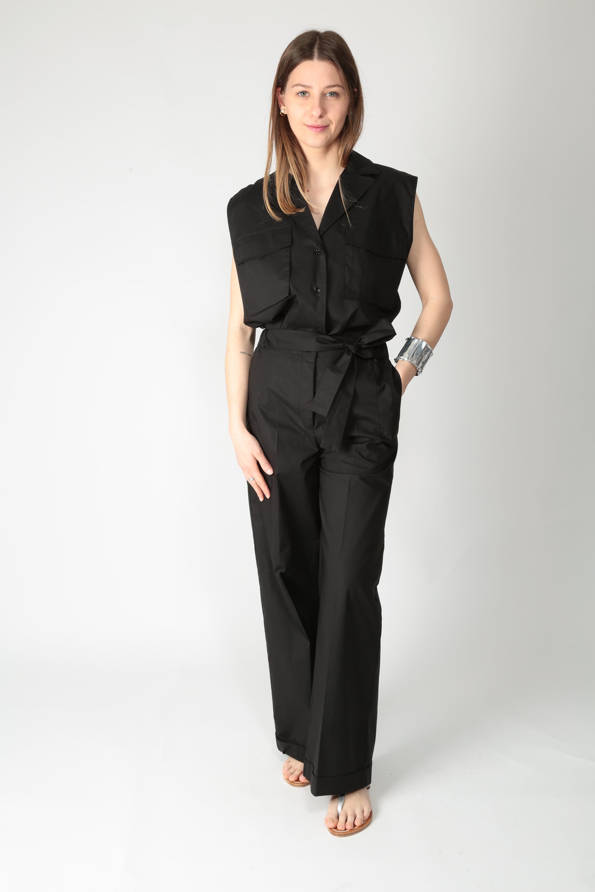 https://admin.shopify.com/store/gulieshop/products/15318341615965#:~:text=https%3A//www.gulieshop.it%20%E2%80%BA%20products%20%E2%80%BA%20solotre%2Dgilet%2Dampio%2Dcon%2Dtasche%2Dm1d0162