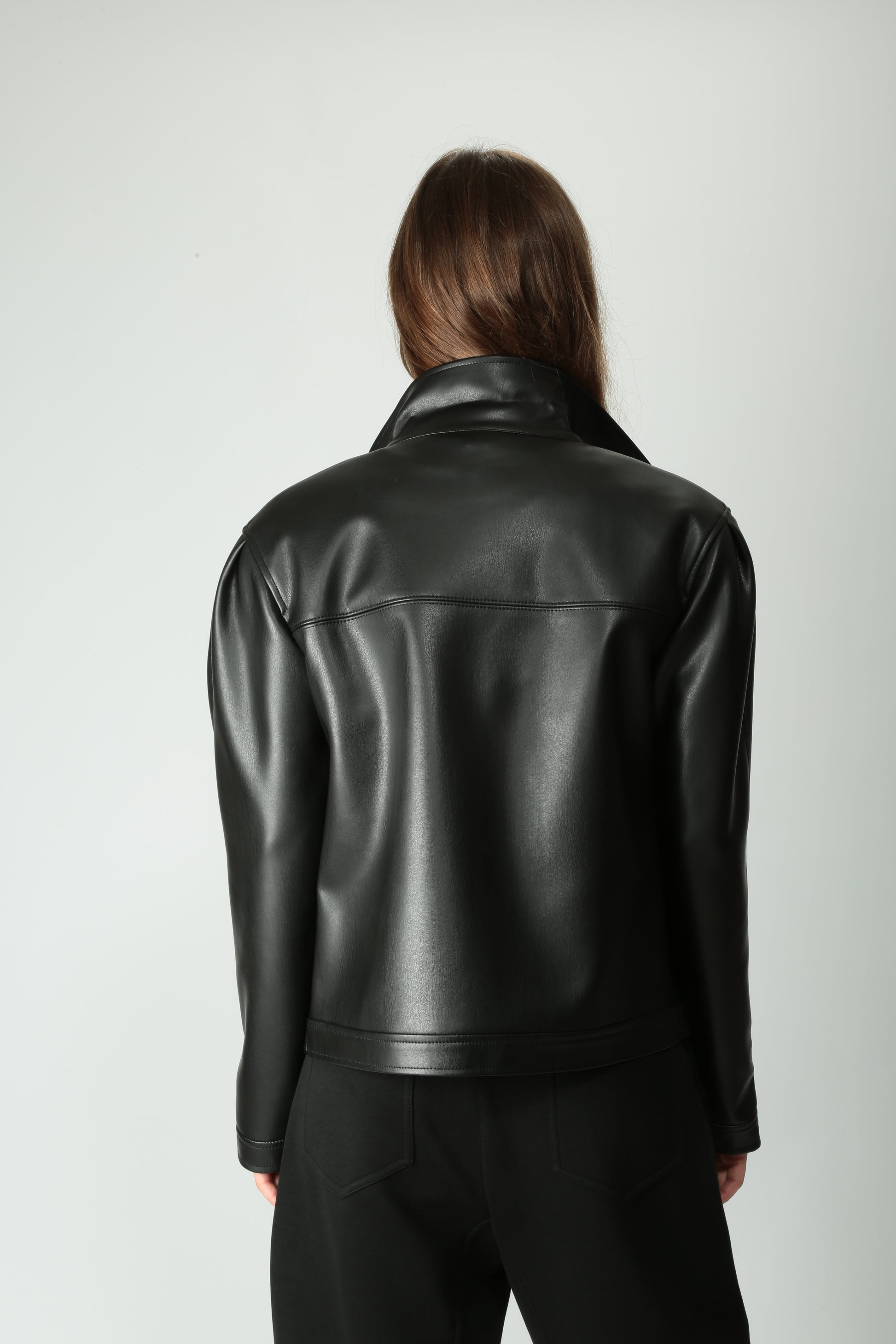 https://admin.shopify.com/store/gulieshop/products/15526134415709#:~:text=https%3A//www.gulieshop.it%20%E2%80%BA%20products%20%E2%80%BA%20maxmara%2Dmm%2Dchiodo%2Deffetto%2Dnappa%2Dbautta