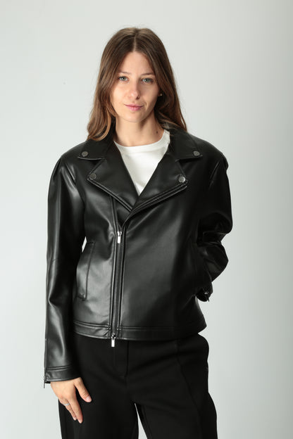 https://admin.shopify.com/store/gulieshop/products/15526134415709#:~:text=https%3A//www.gulieshop.it%20%E2%80%BA%20products%20%E2%80%BA%20maxmara%2Dmm%2Dchiodo%2Deffetto%2Dnappa%2Dbautta