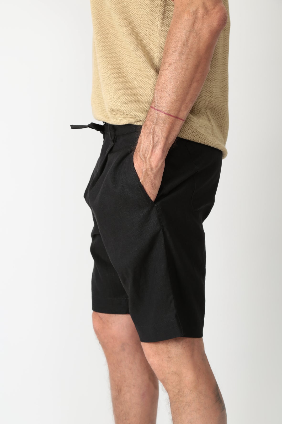 https://admin.shopify.com/store/gulieshop/products/9263492792669#:~:text=Invia-,Officina%2036%20Bermuda%20in%20lino%20e%20viscosa%202460F%20Nabucco,-Contenuto%20multimediale%201