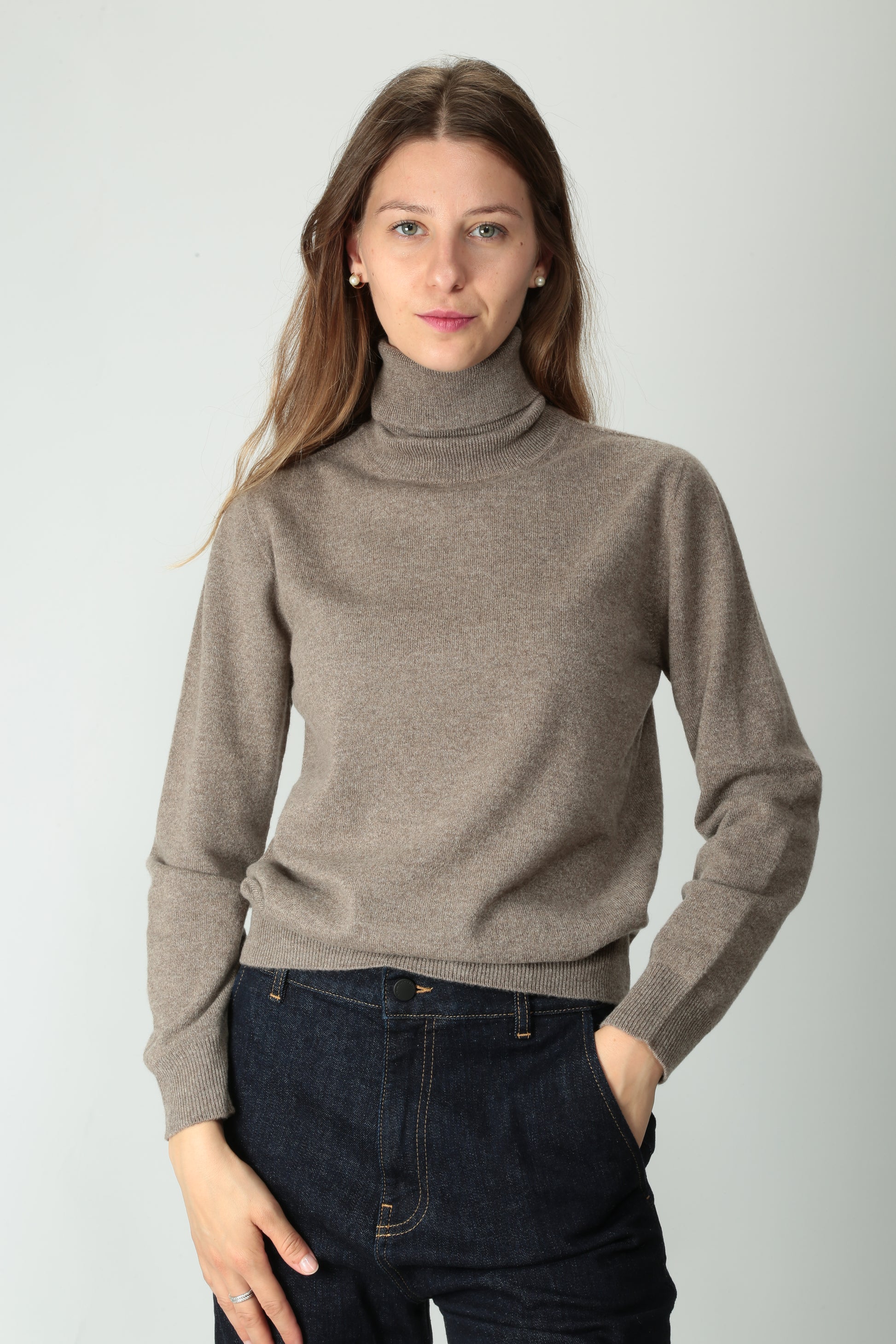 https://admin.shopify.com/store/gulieshop/products/15526134022493#:~:text=https%3A//www.gulieshop.it%20%E2%80%BA%20products%20%E2%80%BA%20kangra%2Dmaglia%2Ddolcevita%2D2511%2D05%2D39152