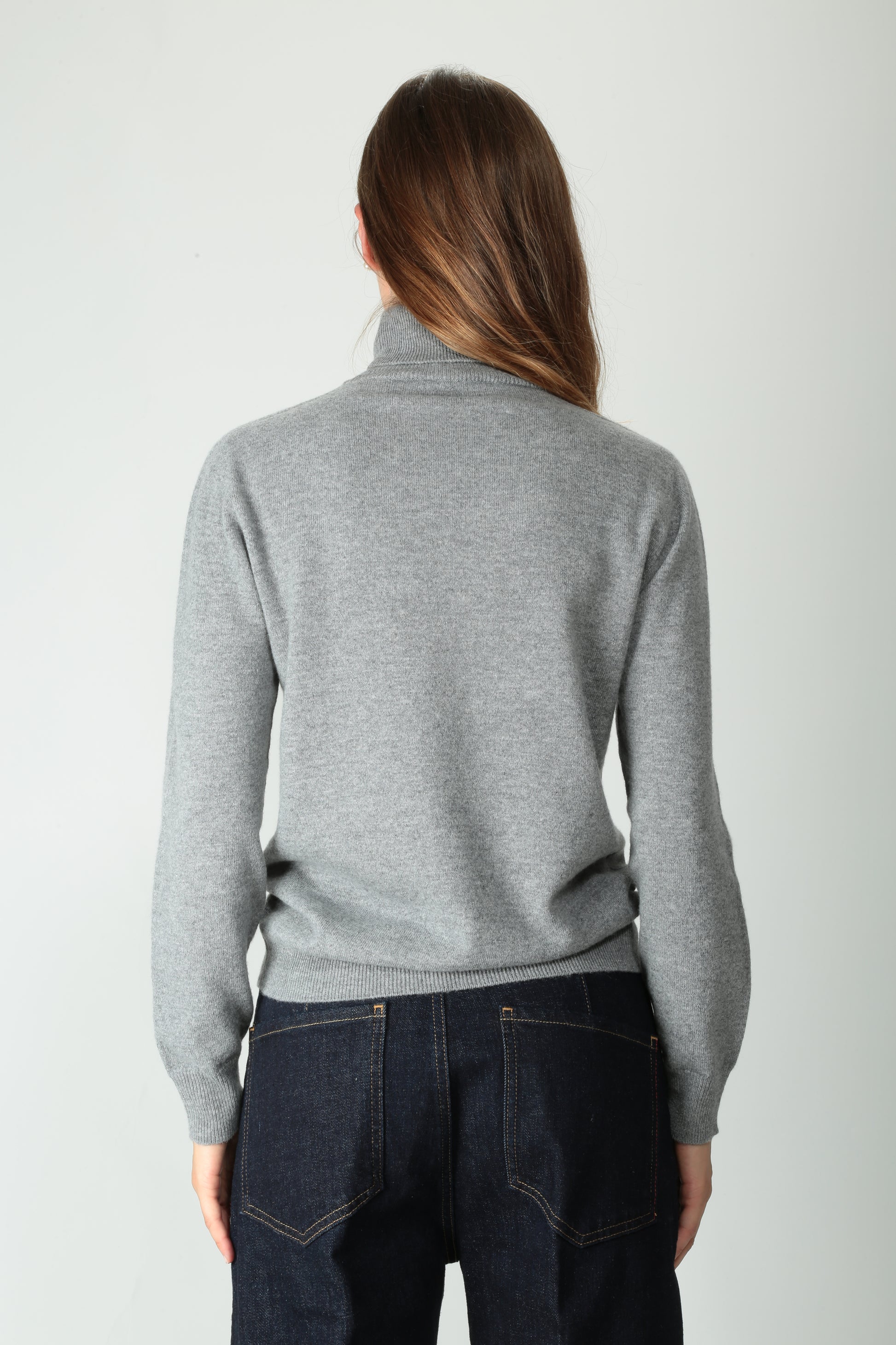 https://admin.shopify.com/store/gulieshop/products/15526133989725#:~:text=https%3A//www.gulieshop.it%20%E2%80%BA%20products%20%E2%80%BA%20kangra%2Dmaglia%2Ddolcevita%2D2511%2D05%2D39151