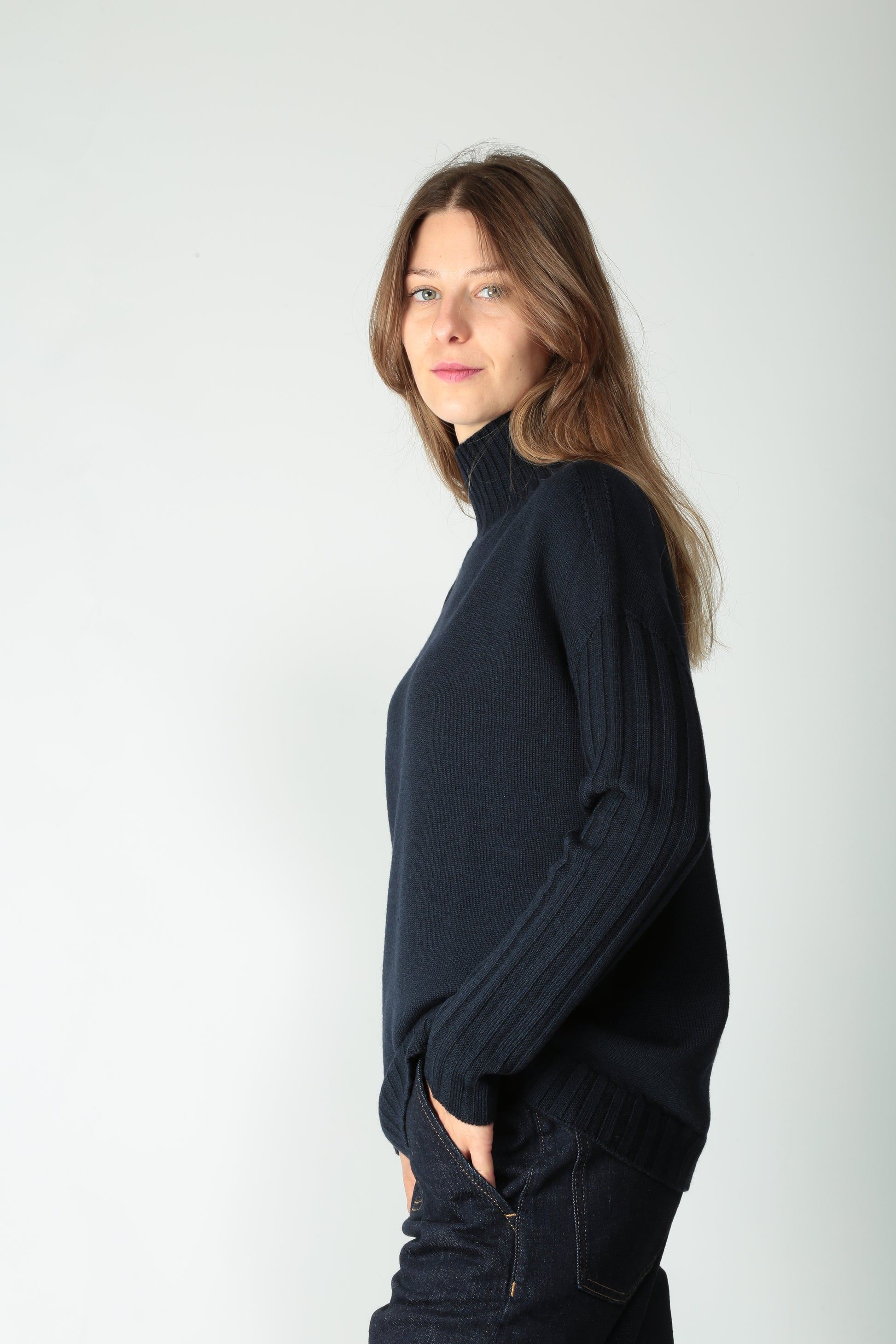 https://admin.shopify.com/store/gulieshop/products/15502401667421#:~:text=https%3A//www.gulieshop.it%20%E2%80%BA%20products%20%E2%80%BA%20maida%2Dmila%2Dmaglia%2Dampia%2Din%2Dlana%2D255m8122