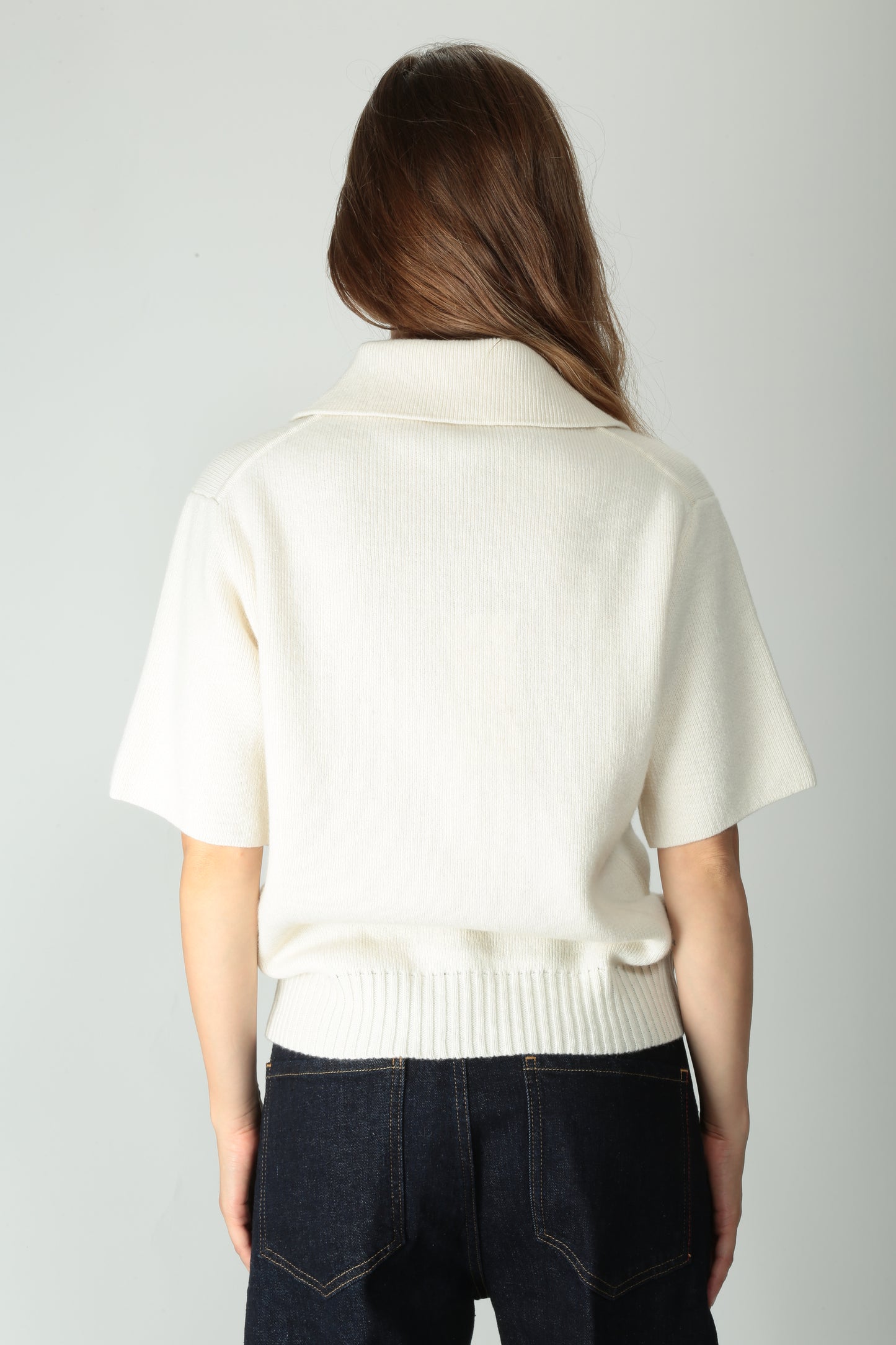 https://admin.shopify.com/store/gulieshop/products/15491874685277#:~:text=https%3A//www.gulieshop.it%20%E2%80%BA%20products%20%E2%80%BA%20l%2Dconti%2Dmaglia%2Da%2Dpolo%2Dmisto%2Dcachemire%2Dcameron%2Df5wc08
