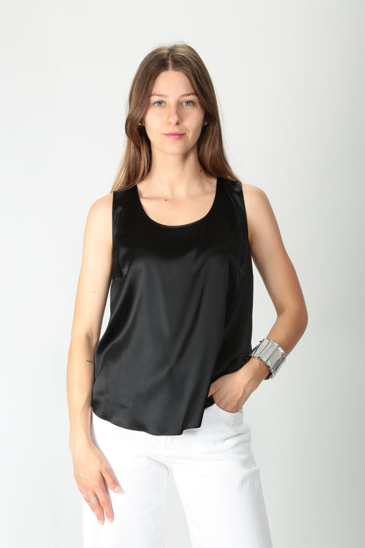 https://admin.shopify.com/store/gulieshop/products/15502397276509#:~:text=https%3A//www.gulieshop.it%20%E2%80%BA%20products%20%E2%80%BA%20maida%2Dmila%2Dtop%2Din%2Dseta%2D251m1060