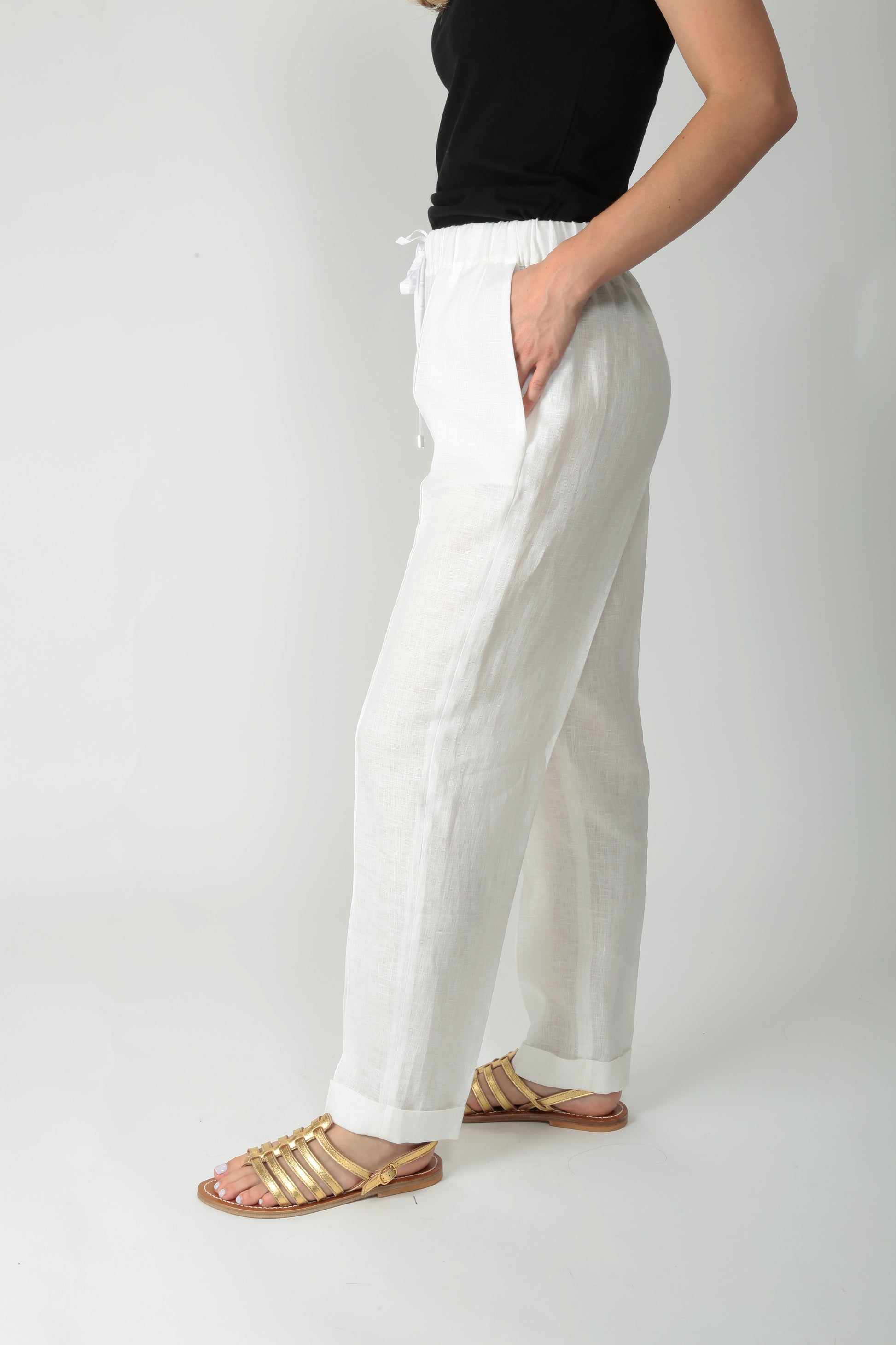 https://admin.shopify.com/store/gulieshop/products/15491875176797#:~:text=https%3A//www.gulieshop.it%20%E2%80%BA%20products%20%E2%80%BA%20l%2Dconti%2Dpantalone%2Din%2Dlino%2Dmaggie%2Dl5sl38