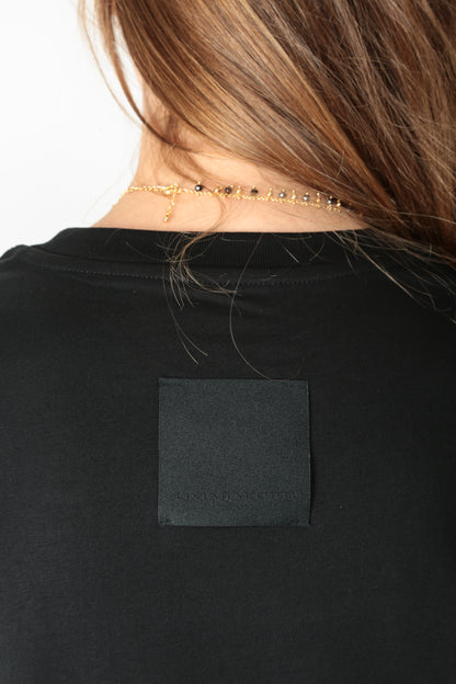 https://admin.shopify.com/store/gulieshop/products/15491875471709#:~:text=https%3A//www.gulieshop.it%20%E2%80%BA%20products%20%E2%80%BA%20l%2Dconti%2Dabito%2Din%2Dcotone%2Dcon%2Dricamo%2Df5sw68
