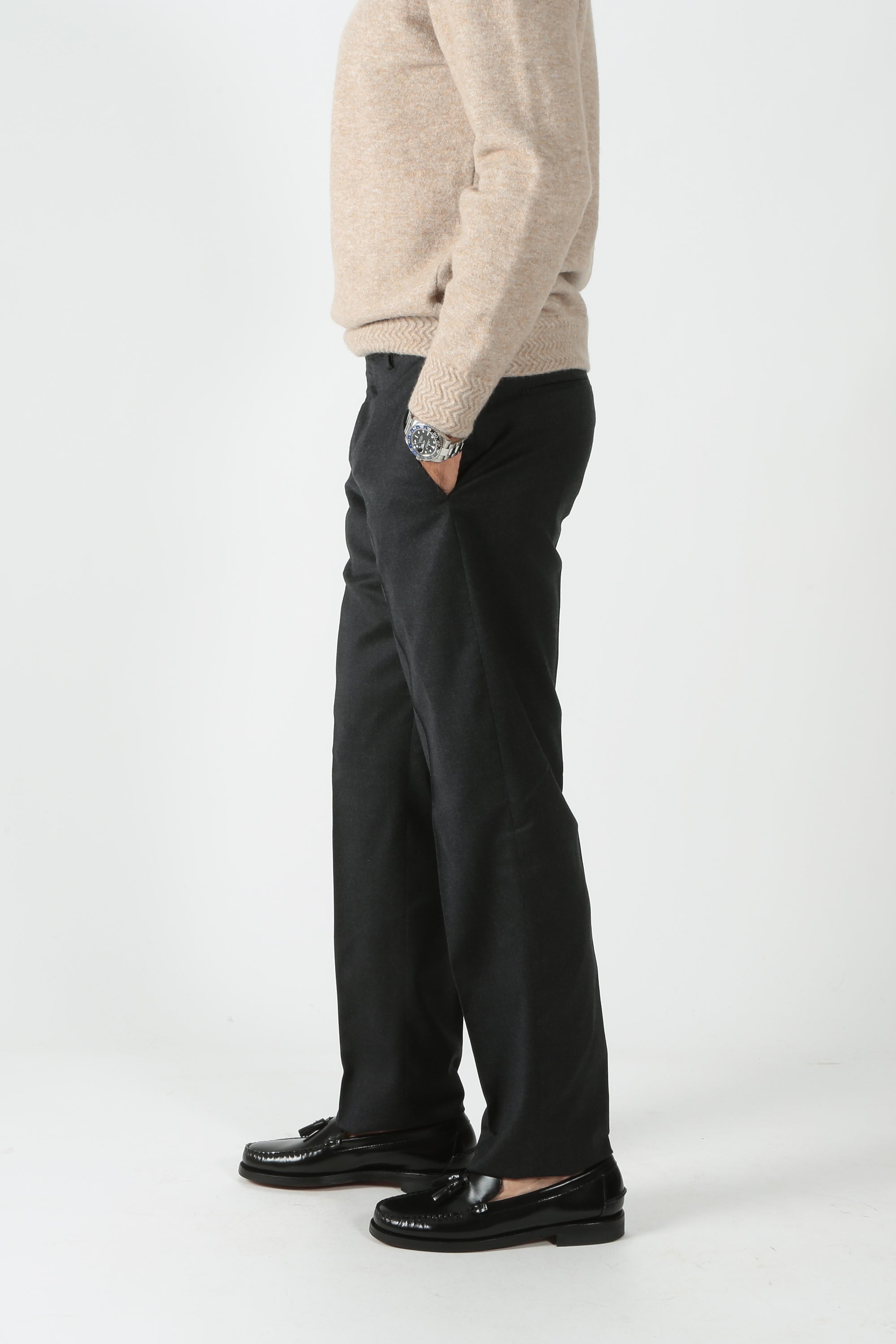 https://admin.shopify.com/store/gulieshop/products/8679906967901#:~:text=con%20le%20recensioni-,PT%20Torino%20Pantalone%20in%20lana%20Freedom%20CFFEZ00FDW%20CM13,-Contenuto%20multimediale%201