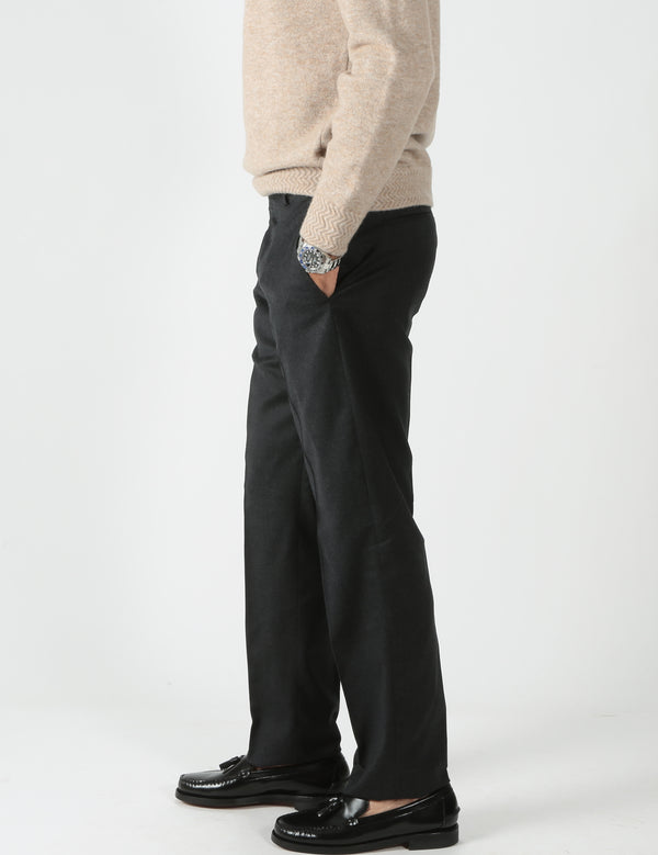 https://admin.shopify.com/store/gulieshop/products/8679906967901#:~:text=con%20le%20recensioni-,PT%20Torino%20Pantalone%20in%20lana%20Freedom%20CFFEZ00FDW%20CM13,-Contenuto%20multimediale%201