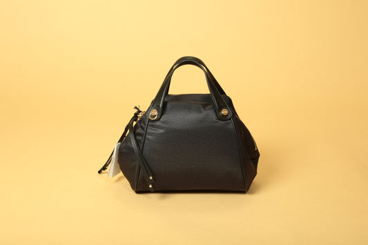 https://admin.shopify.com/store/gulieshop/products/15491902275933#:~:text=https%3A//www.gulieshop.it%20%E2%80%BA%20products%20%E2%80%BA%20borbonese%2Dborsa%2Dbauletto%2Din%2Dtessuto%2Driciclato%2D924846%2Di15%2D1