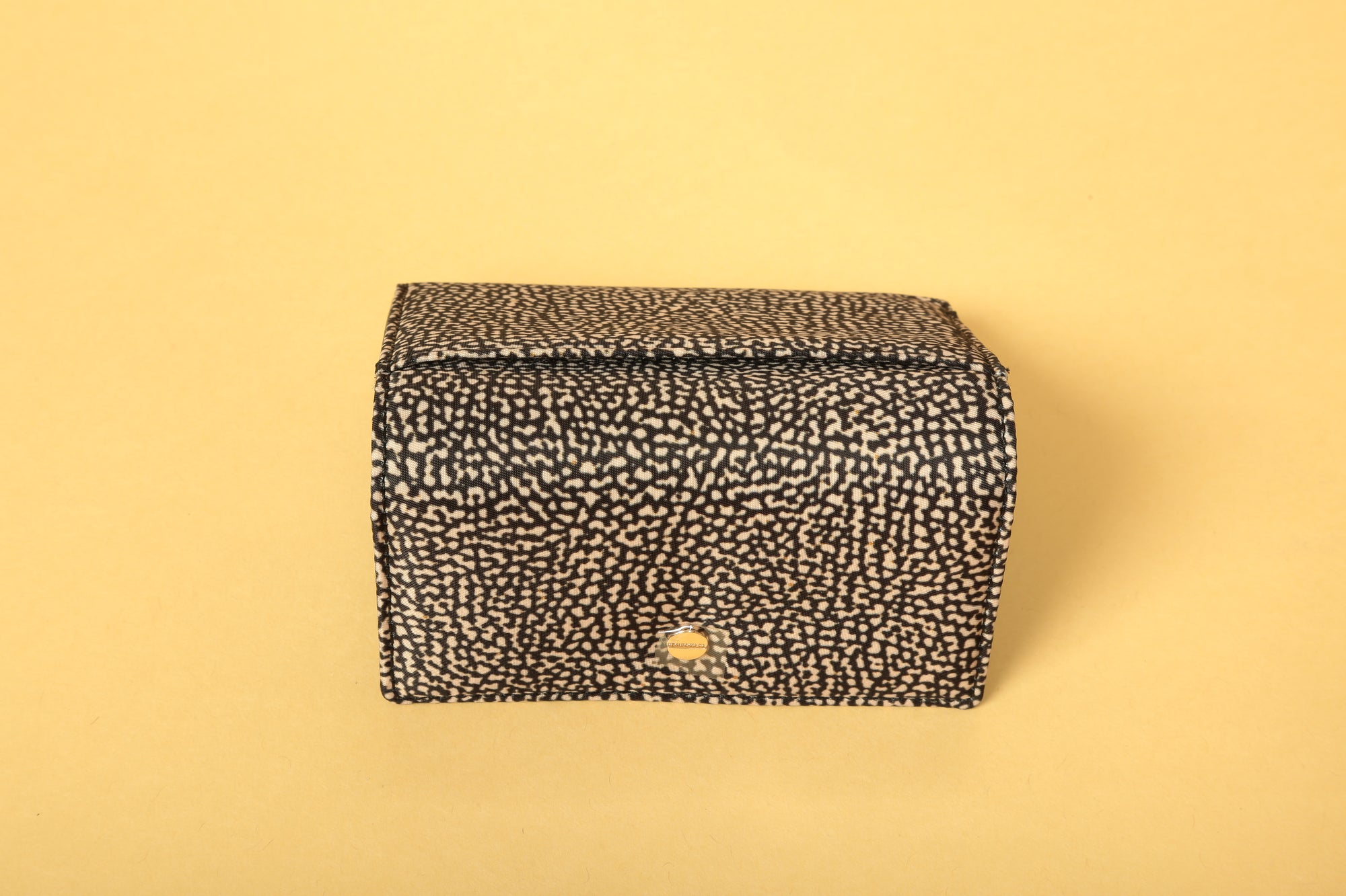 https://admin.shopify.com/store/gulieshop/products/15491901849949#:~:text=https%3A//www.gulieshop.it%20%E2%80%BA%20products%20%E2%80%BA%20borbonese%2Dportafoglio%2Din%2Dtessuto%2Driciclato%2D930161%2Di15