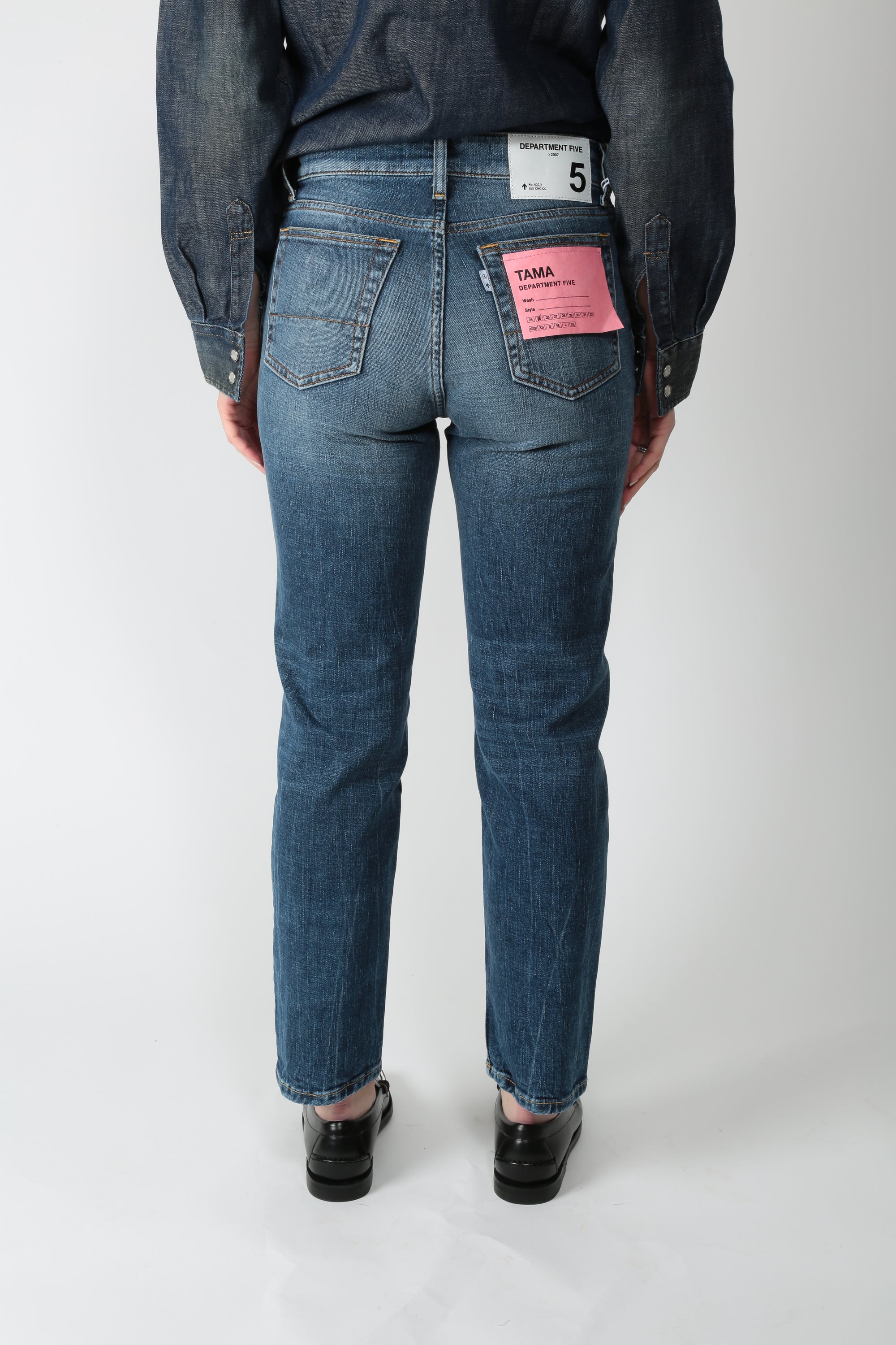 https://admin.shopify.com/store/gulieshop/products/15894166700381#:~:text=https%3A//www.gulieshop.it%20%E2%80%BA%20products%20%E2%80%BA%20department%2D5%2Djeans%2Dboy%2Dfit%2Dtama%2Ddp55551d2ts0182416