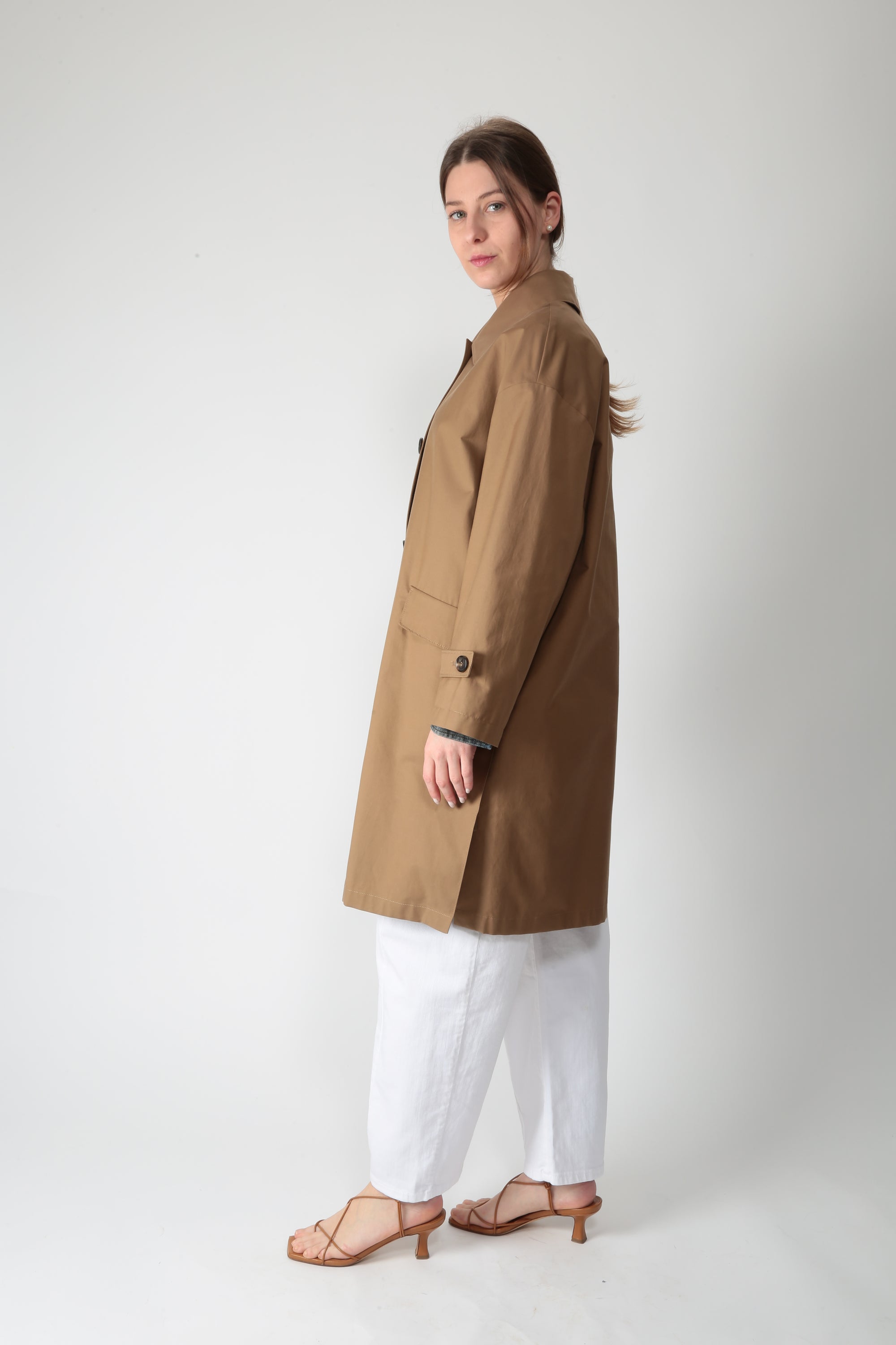 https://admin.shopify.com/store/gulieshop/products/15894316417373#:~:text=https%3A//www.gulieshop.it%20%E2%80%BA%20products%20%E2%80%BA%20maxmara%2Dthe%2Dcube%2Dcappotto%2Dsfoderato%2Dmtcpetali
