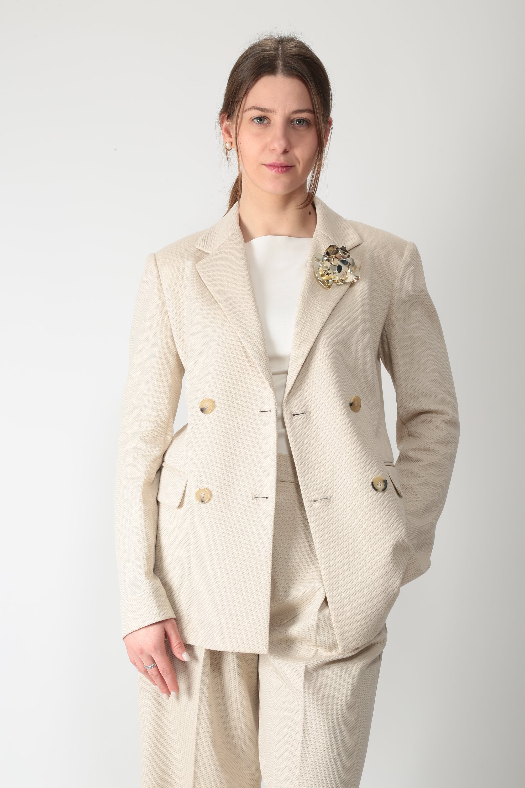 https://admin.shopify.com/store/gulieshop/products/15909785370973#:~:text=https%3A//www.gulieshop.it%20%E2%80%BA%20products%20%E2%80%BA%20maxmara%2Dmm%2Dgiacca%2Ddoppiopetto%2Dmmlrotondo