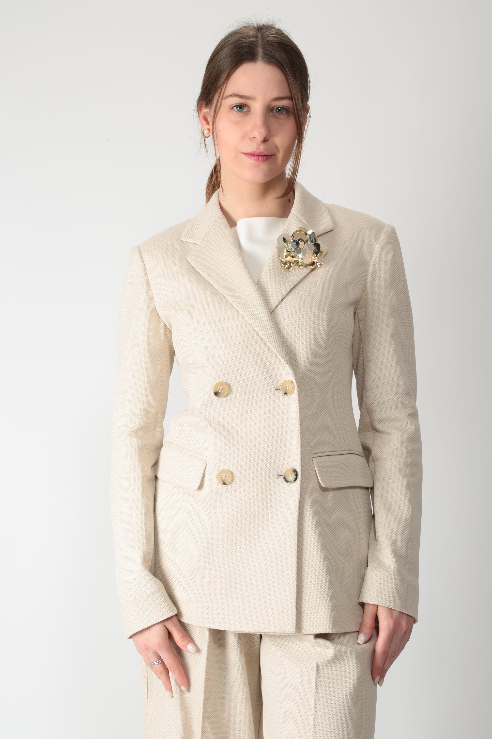 https://admin.shopify.com/store/gulieshop/products/15909785370973#:~:text=https%3A//www.gulieshop.it%20%E2%80%BA%20products%20%E2%80%BA%20maxmara%2Dmm%2Dgiacca%2Ddoppiopetto%2Dmmlrotondo