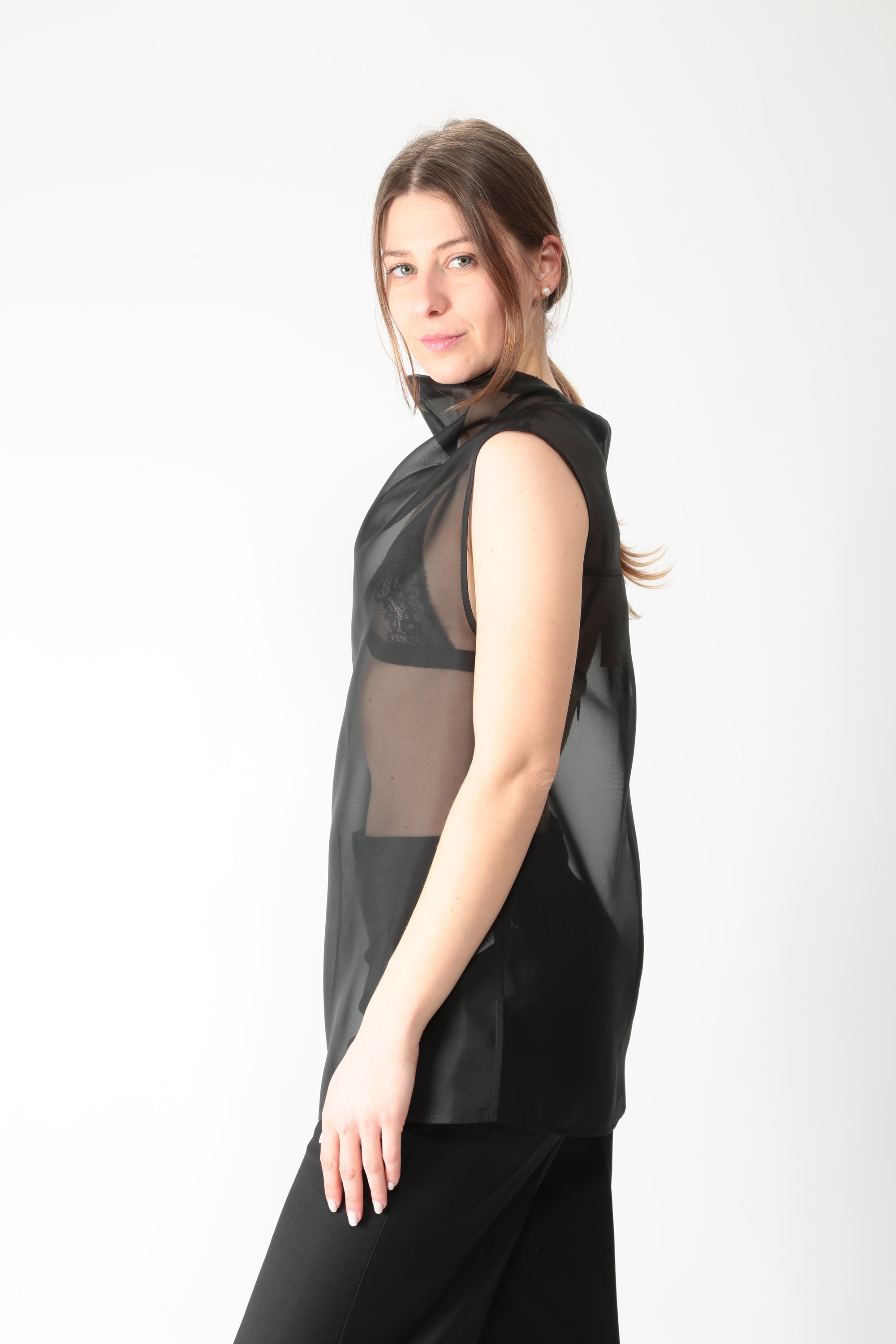 https://admin.shopify.com/store/gulieshop/products/16006686343517#:~:text=https%3A//www.gulieshop.it%20%E2%80%BA%20products%20%E2%80%BA%20meimeij%2Dtop%2Din%2Dtulle%2Dm6pag1%2D1
