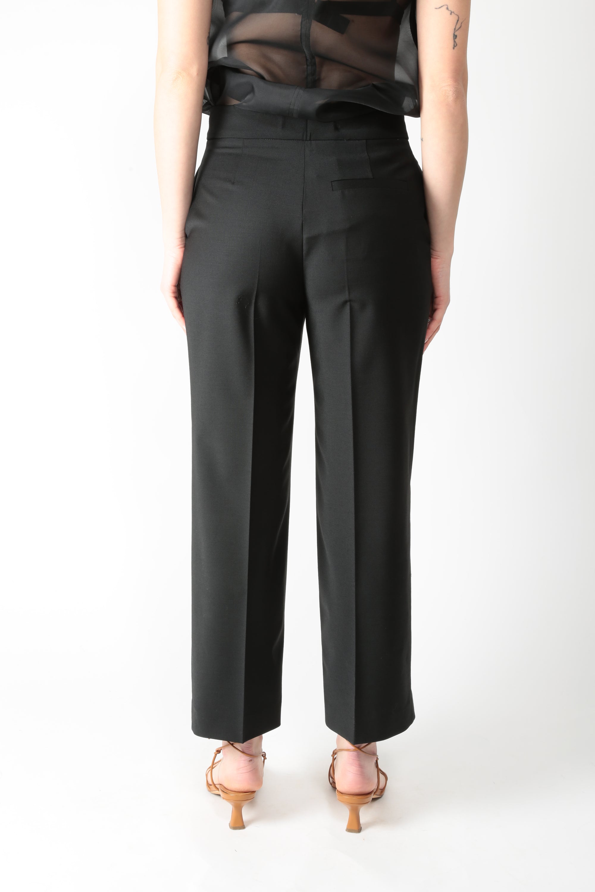 https://admin.shopify.com/store/gulieshop/products/15866800111965#:~:text=https%3A//www.gulieshop.it%20%E2%80%BA%20products%20%E2%80%BA%20meimeij%2Dpantalone%2Dfresco%2Ddi%2Dlana%2Dm6ph07%2D1