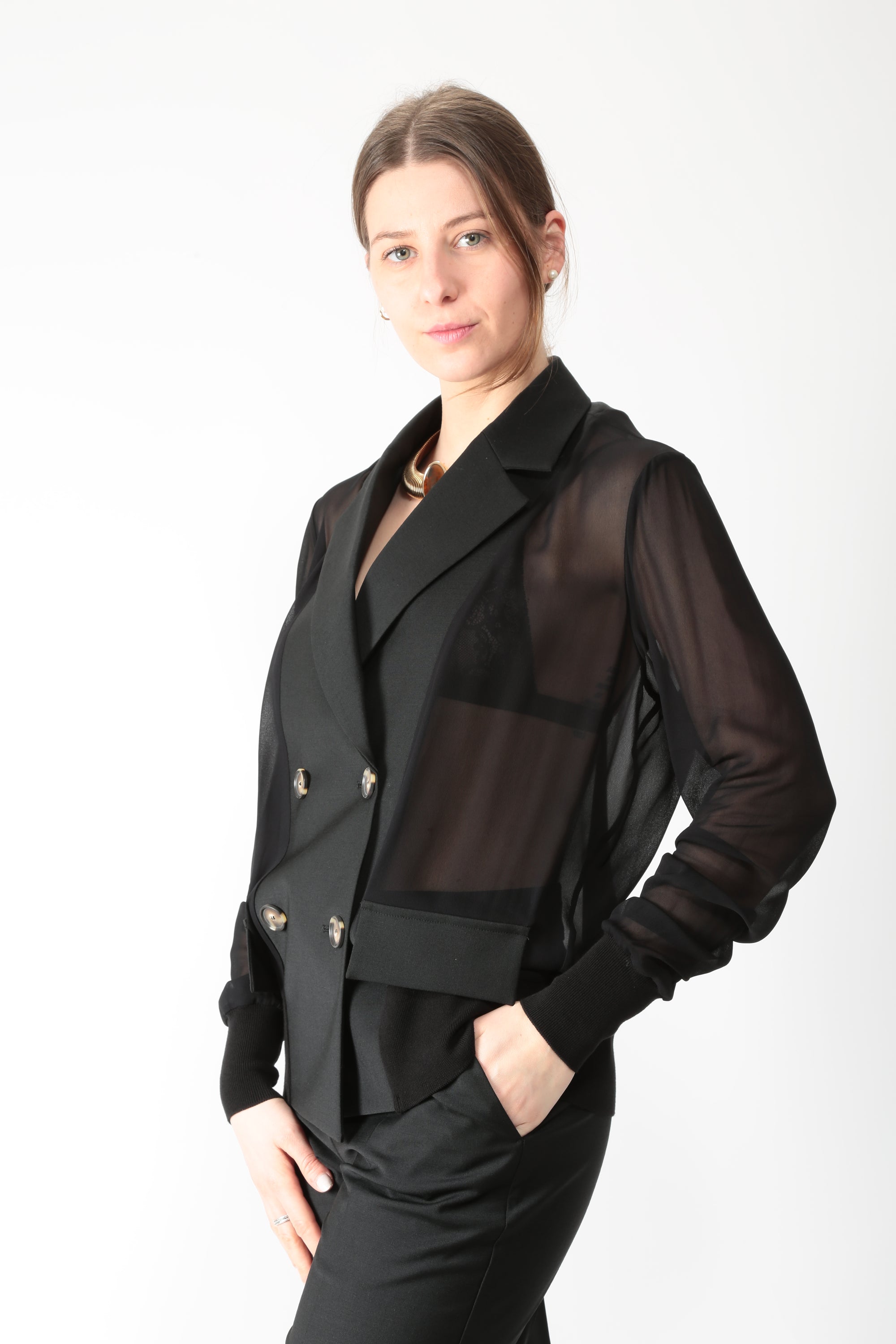 https://admin.shopify.com/store/gulieshop/products/16006686376285#:~:text=https%3A//www.gulieshop.it%20%E2%80%BA%20products%20%E2%80%BA%20meimeij%2Dgiacca%2Dsemitrasparente%2Dm6ph02
