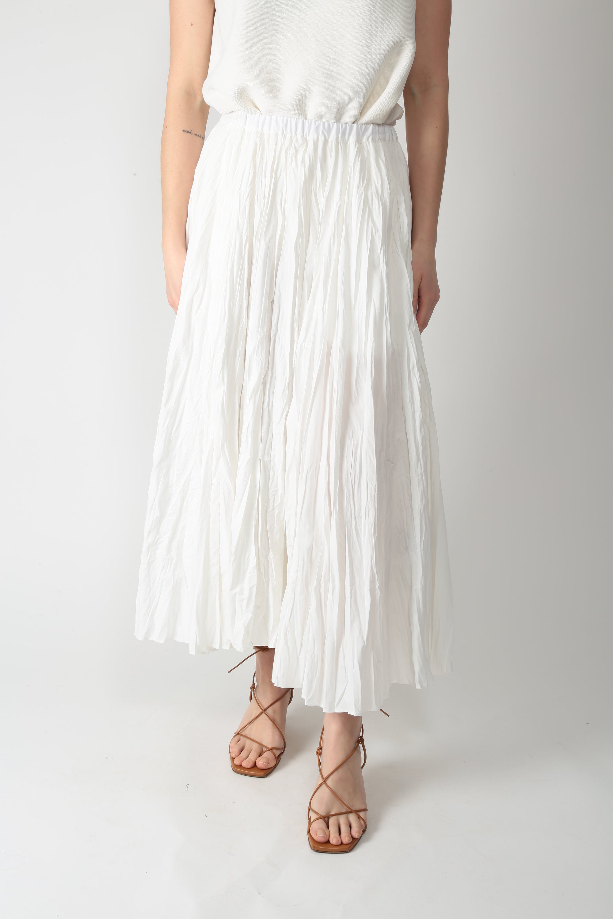 https://admin.shopify.com/store/gulieshop/products/15866795360605#:~:text=https%3A//www.gulieshop.it%20%E2%80%BA%20products%20%E2%80%BA%20meimeij%2Dgonna%2Darricciata%2Dm6pae1%2D1