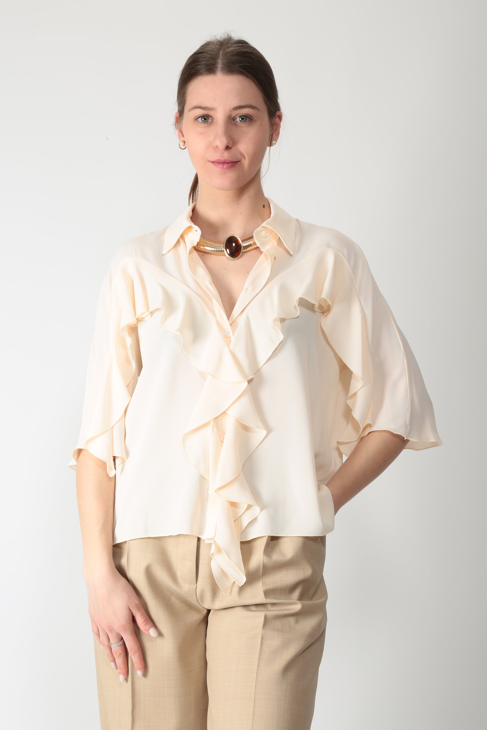 https://admin.shopify.com/store/gulieshop/products/15877227086173#:~:text=https%3A//www.gulieshop.it%20%E2%80%BA%20products%20%E2%80%BA%20l%2Dconti%2Dcamicia%2Dcon%2Drouge%2Dcheryl%2Dfs6t10