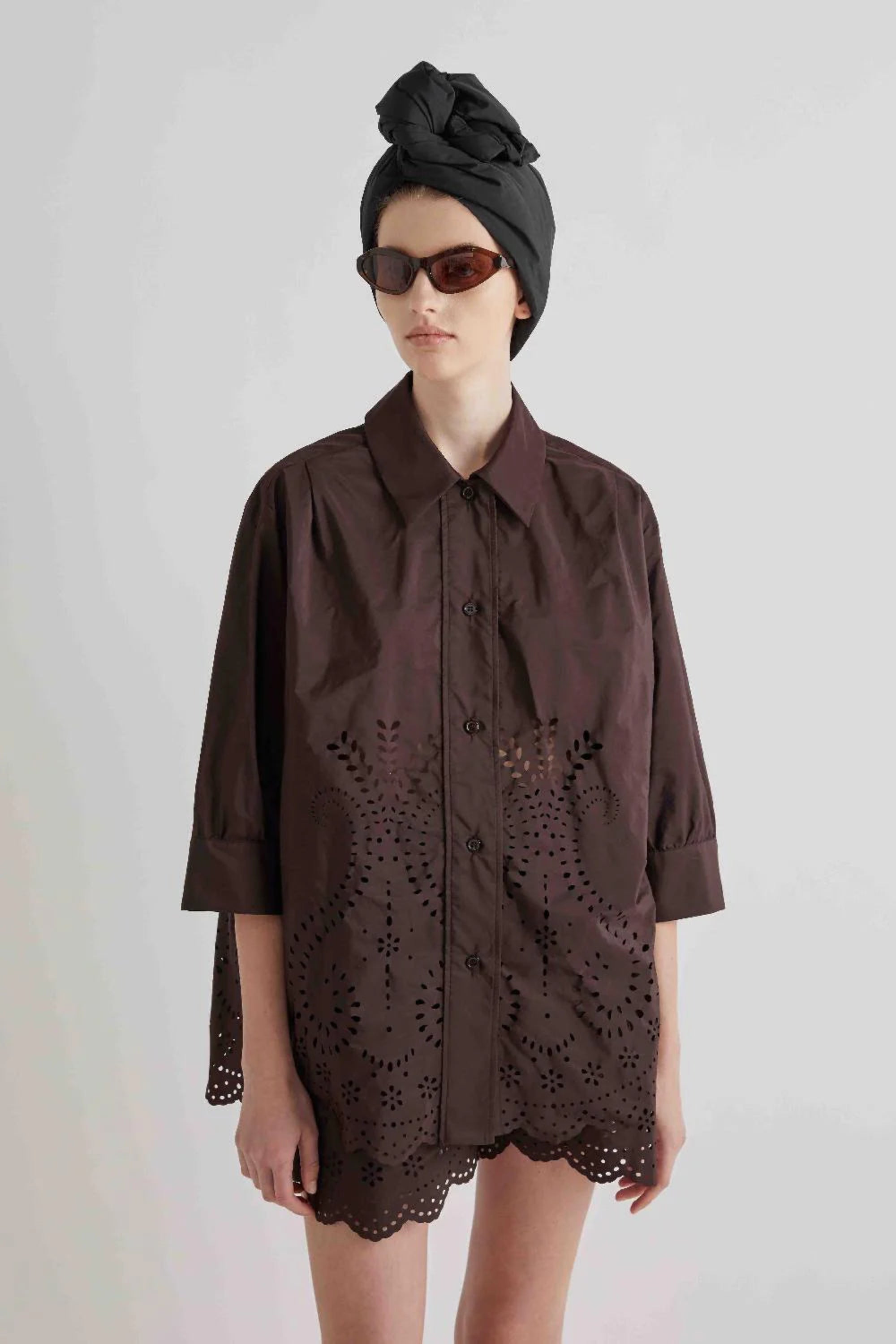 https://admin.shopify.com/store/gulieshop/products/16279613833565