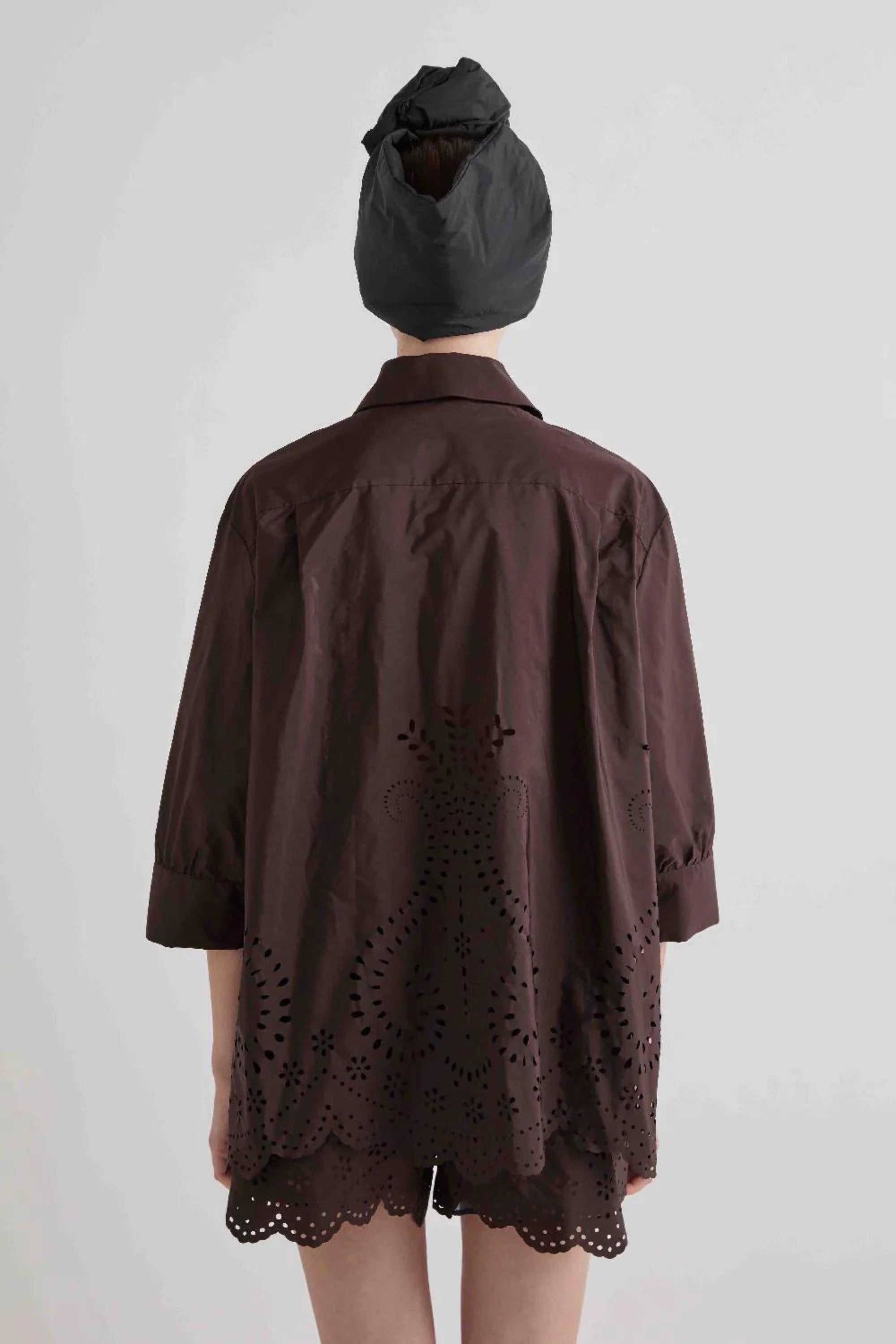 https://admin.shopify.com/store/gulieshop/products/16279613833565