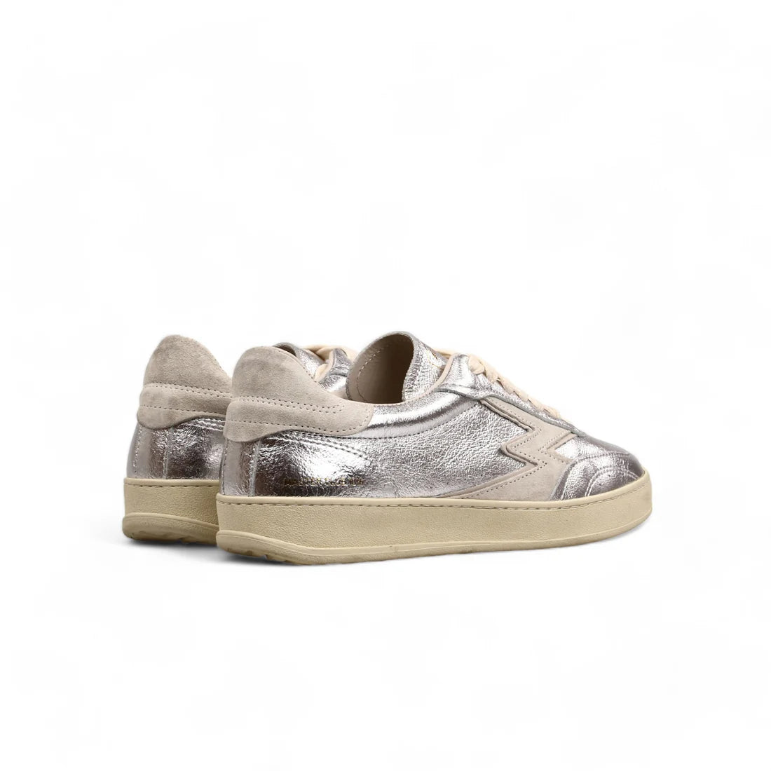 https://admin.shopify.com/store/gulieshop/products/9961578889565#:~:text=https%3A//www.gulieshop.it%20%E2%80%BA%20products%20%E2%80%BA%20moa%2Dconcept%2Dsneakers%2Dwishper%2Dwhitw%2Dsuede%2Dm%2Dlogo%2Dmg578